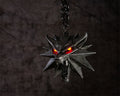 Produktbild Witcher - Wild Hunt Medaillon mit LED Augen