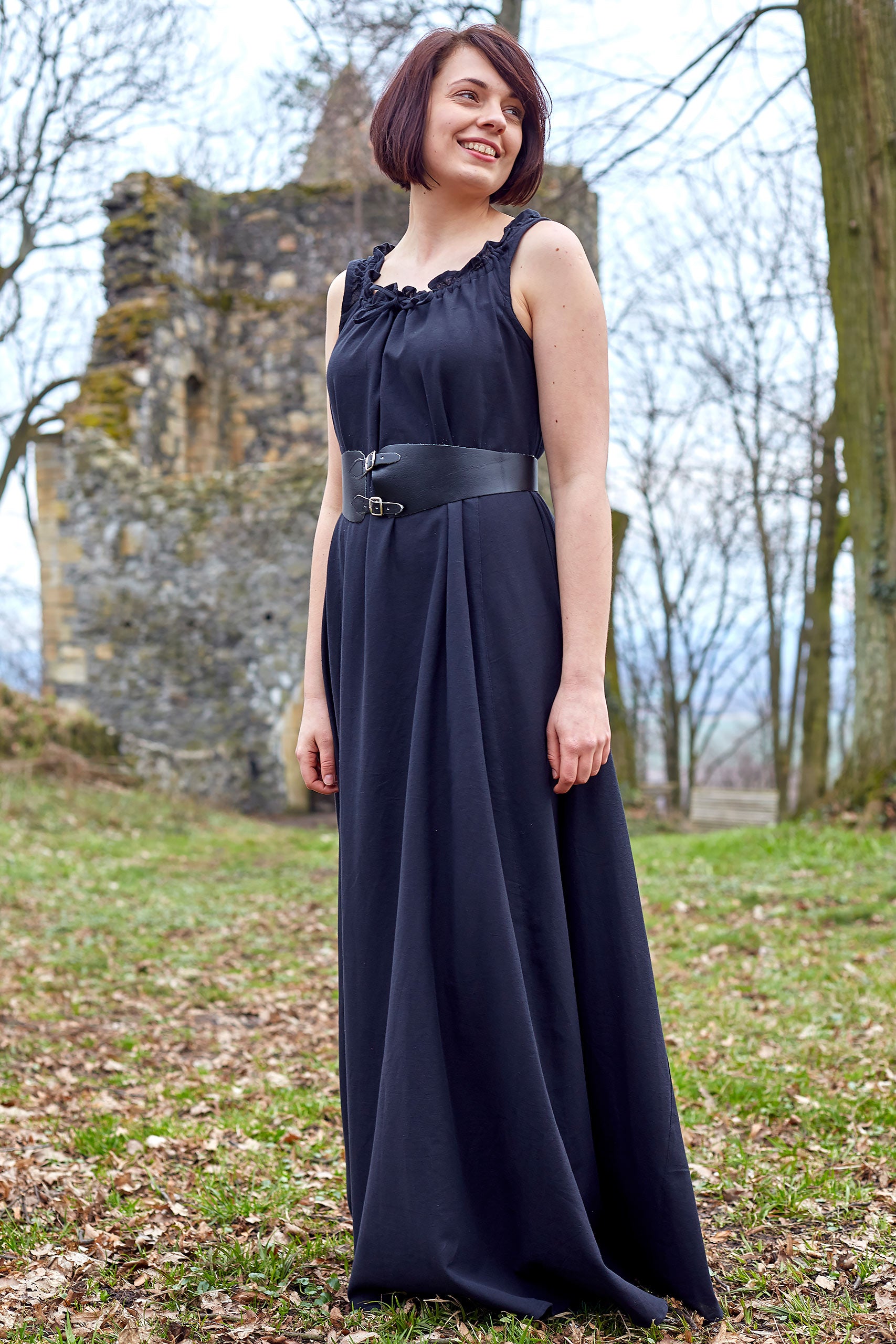 Produktbild Mittelalter Überkleid Ella schwarz