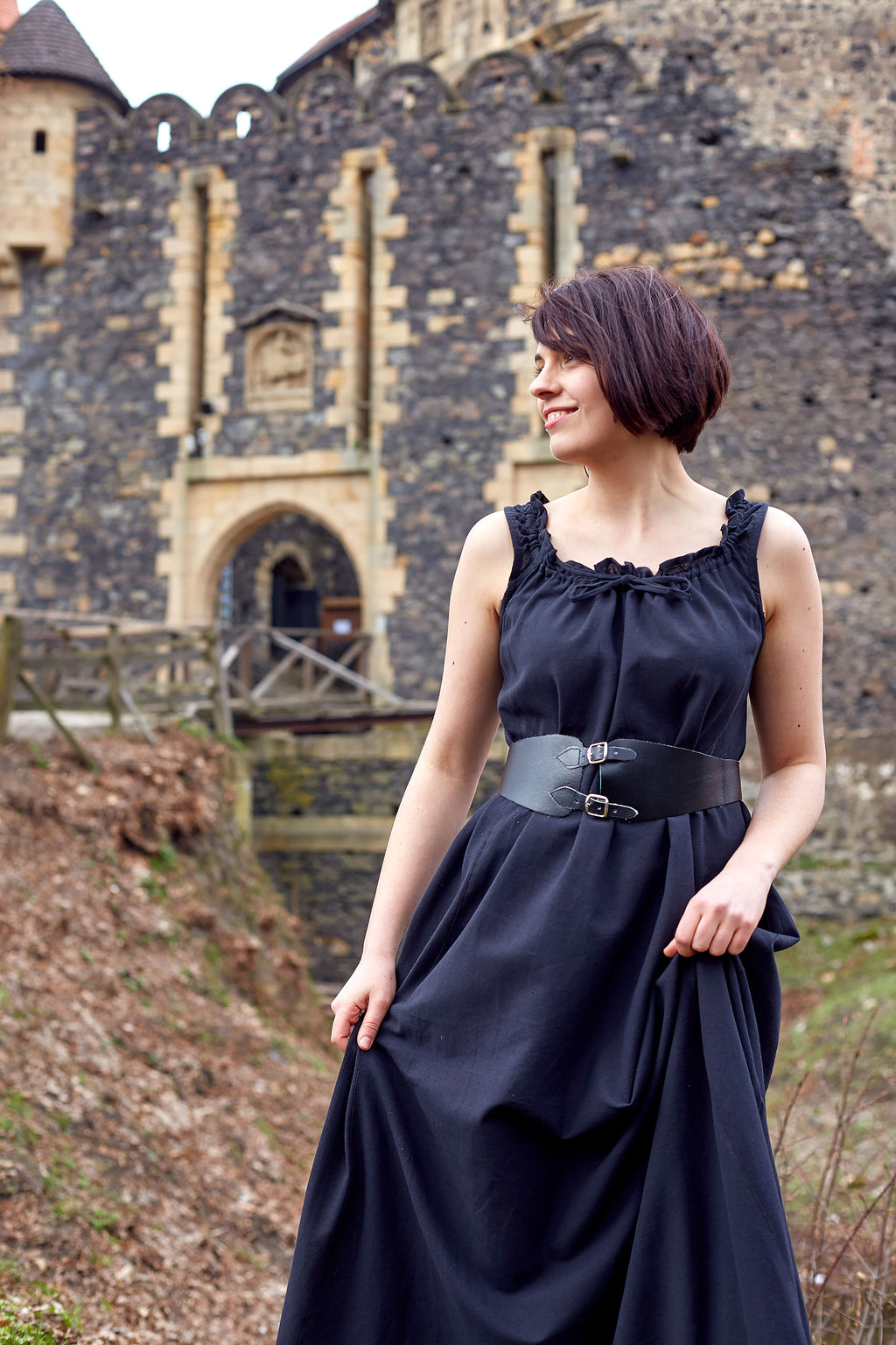 Produktbild Mittelalter Überkleid Ella schwarz