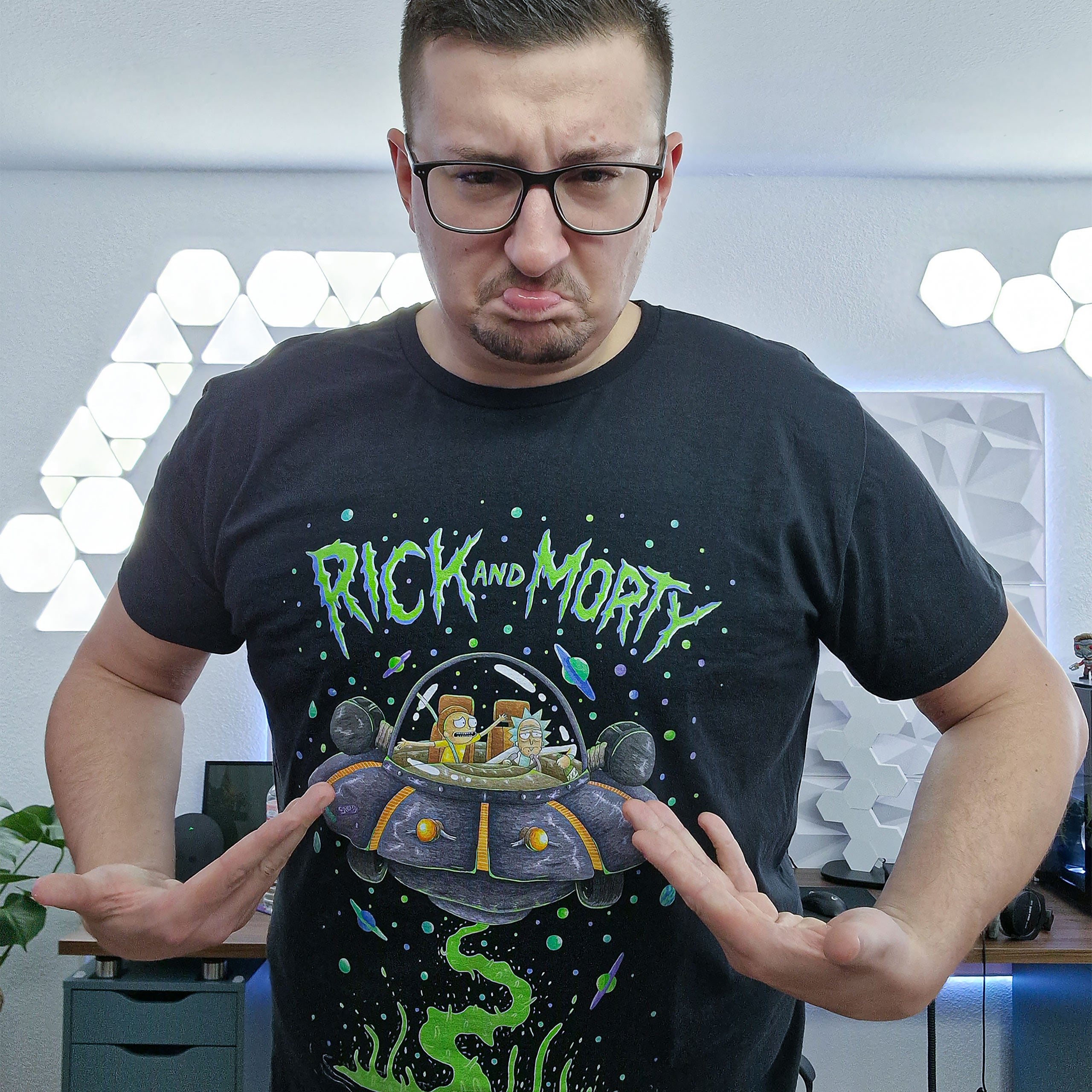 Product image Rick and Morty - Space Cruiser T-Shirt black