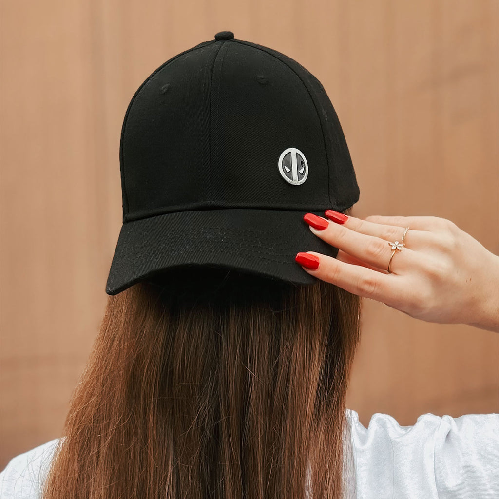 Produktbild Deadpool - Metall Logo Basecap schwarz