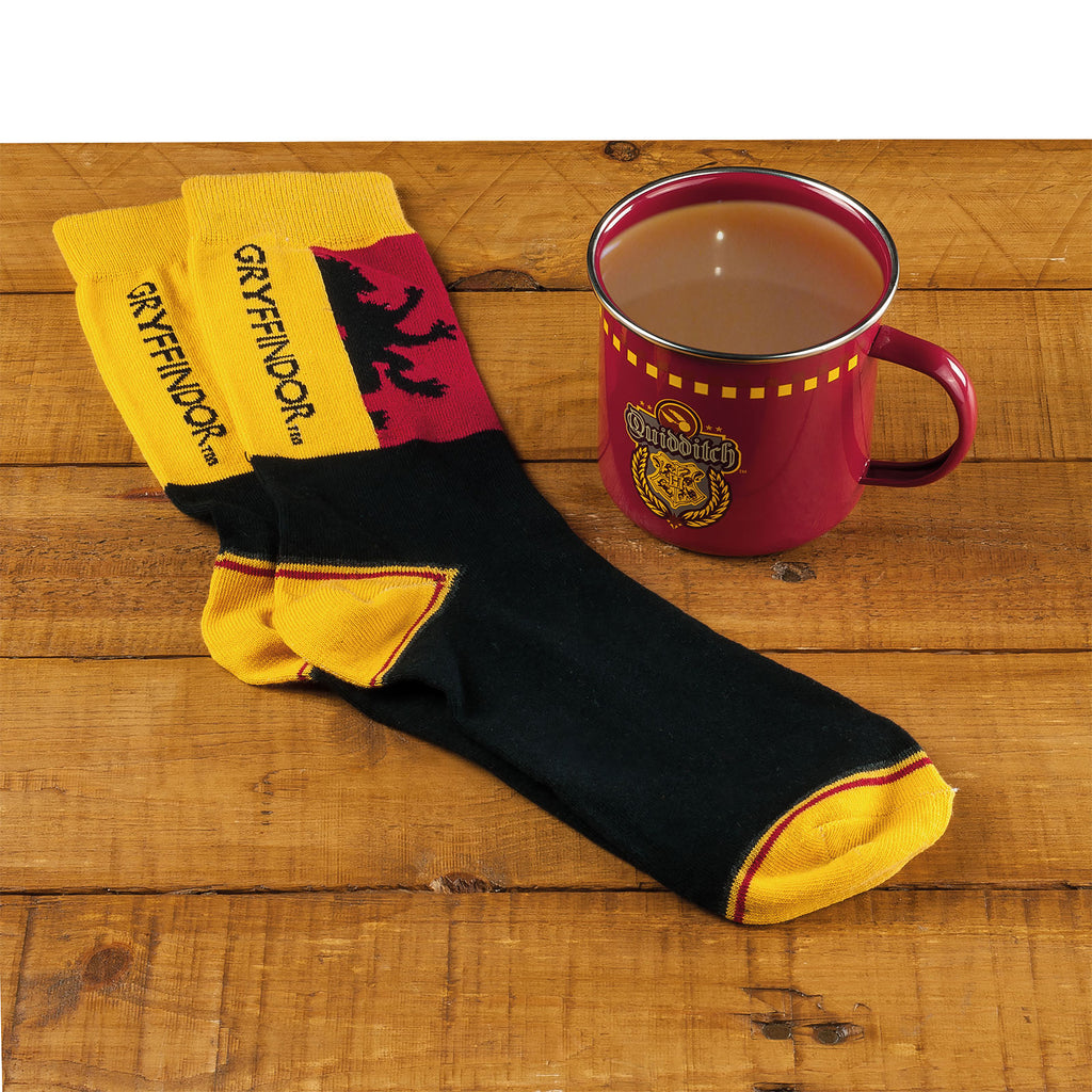 Produktbild Harry Potter - Gryffindor Quidditch Socken und Emaille Tasse