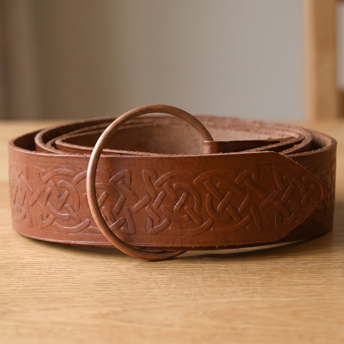Produktbild Mittelalter Ringgürtel mit keltischer Prägung braun