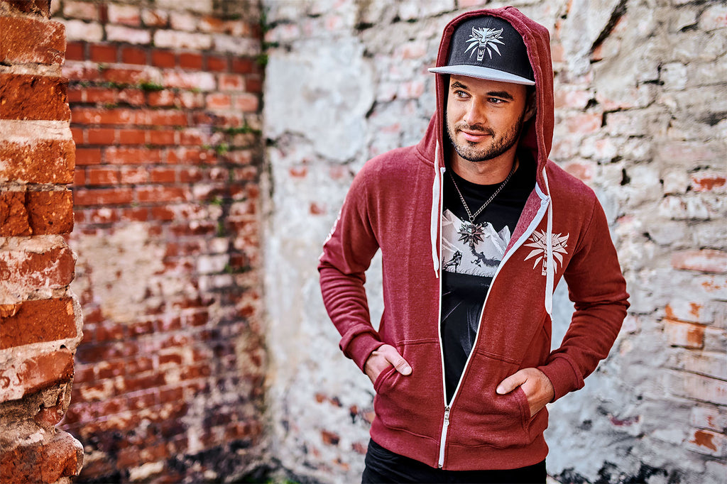 Produktbild Witcher - Wolf Medaillon Kapuzenjacke rot