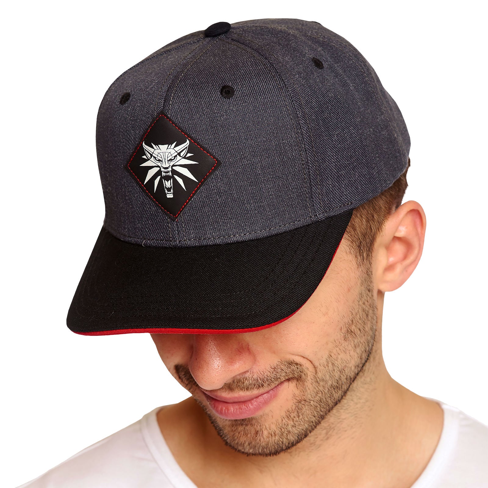 Produktbild Witcher - Wolf Medaillon Patch Snapback Cap