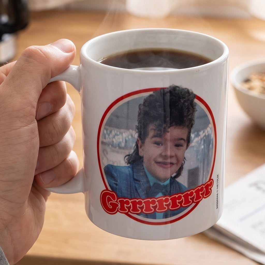 Produktbild Stranger Things - Dustin Snowball Dance Tasse