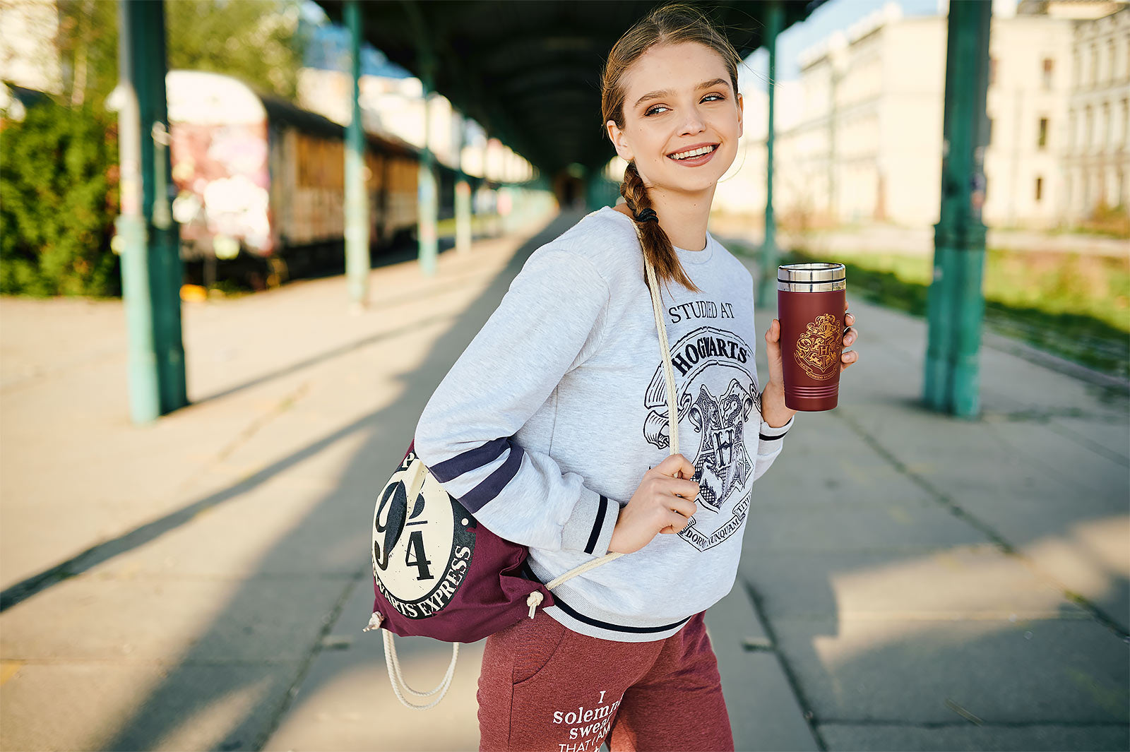 Produktbild Harry Potter - I Studied at Hogwarts Damen Sweater grau