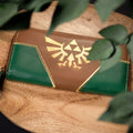 Produktbild Zelda - Hyrule Logo Geldbörse grün-braun