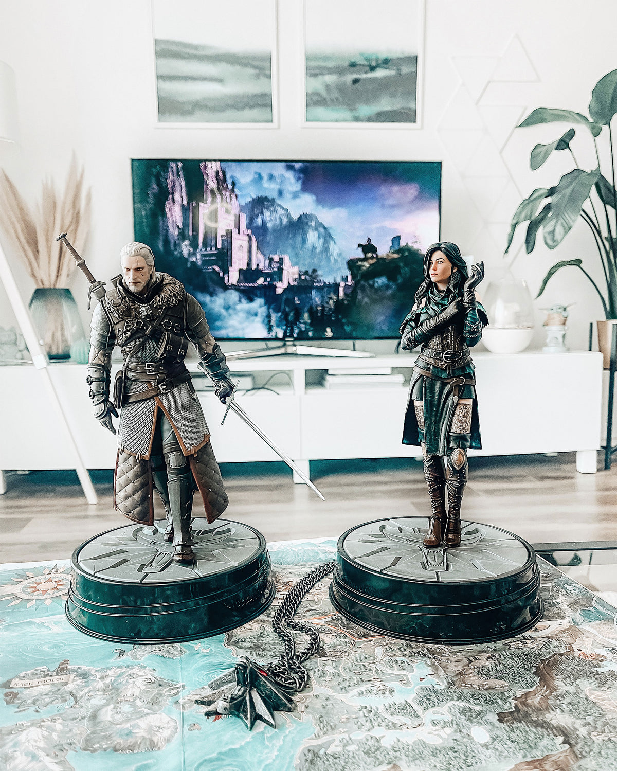 Produktbild Witcher - Geralt Grandmaster Ursine Statue 24 cm
