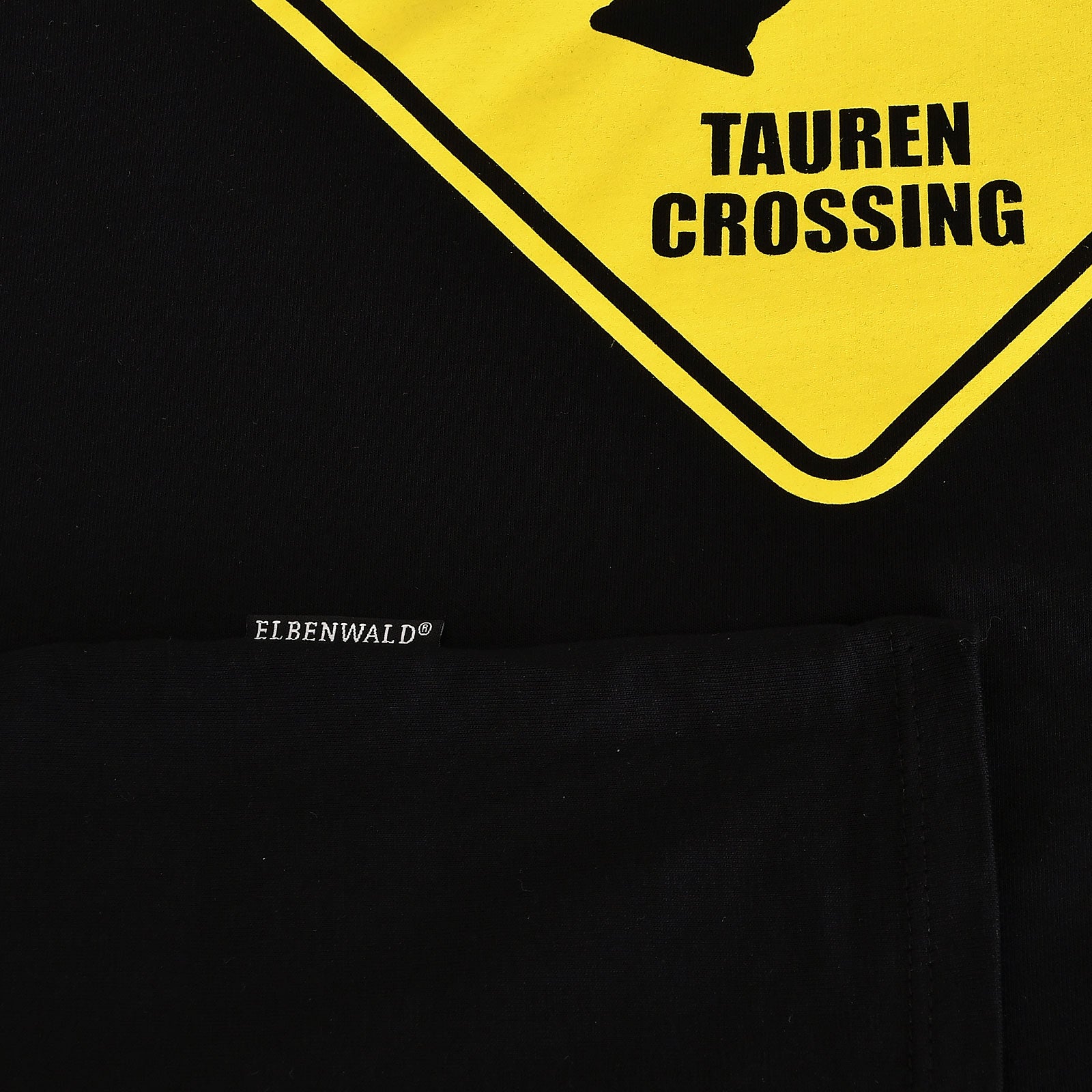 Produktbild Tauren Crossing T-Shirt für World of Warcraft Fans schwarz