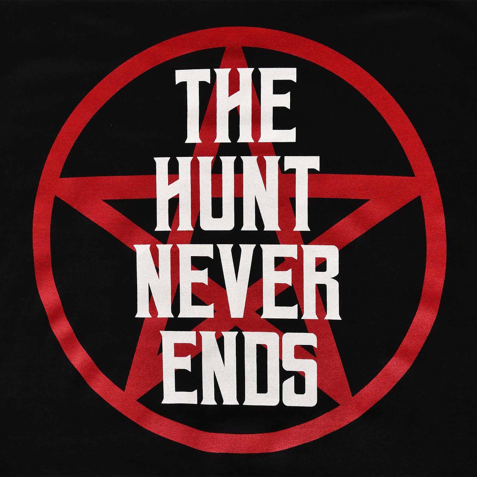 Produktbild The Hunt Never Ends T-Shirt für Supernatural Fans schwarz