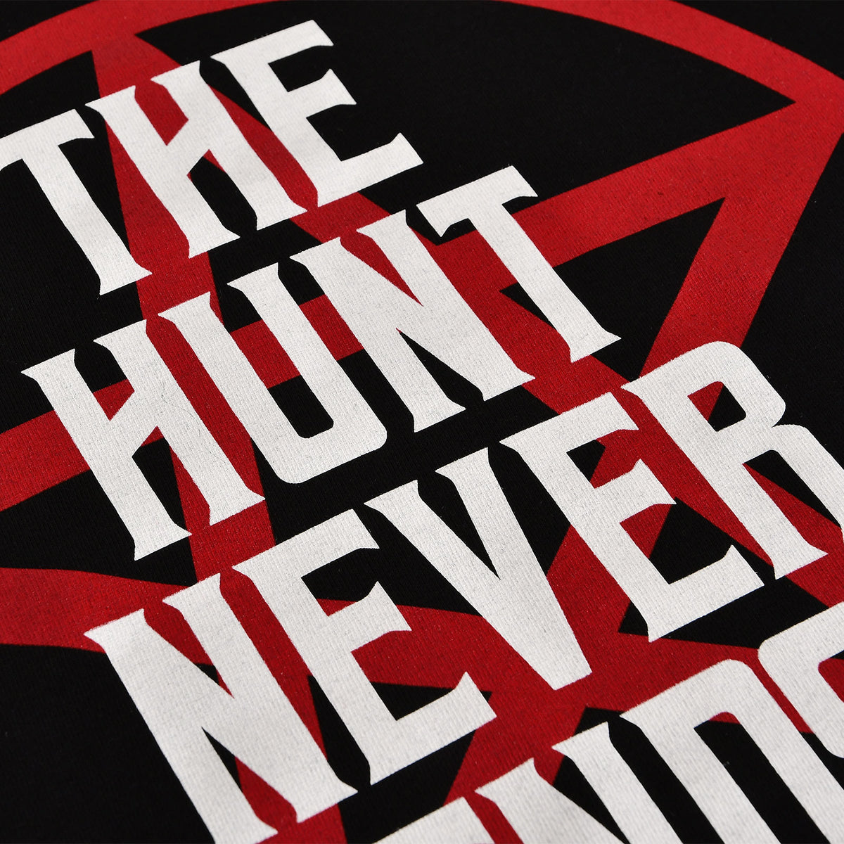 Produktbild The Hunt Never Ends T-Shirt für Supernatural Fans schwarz