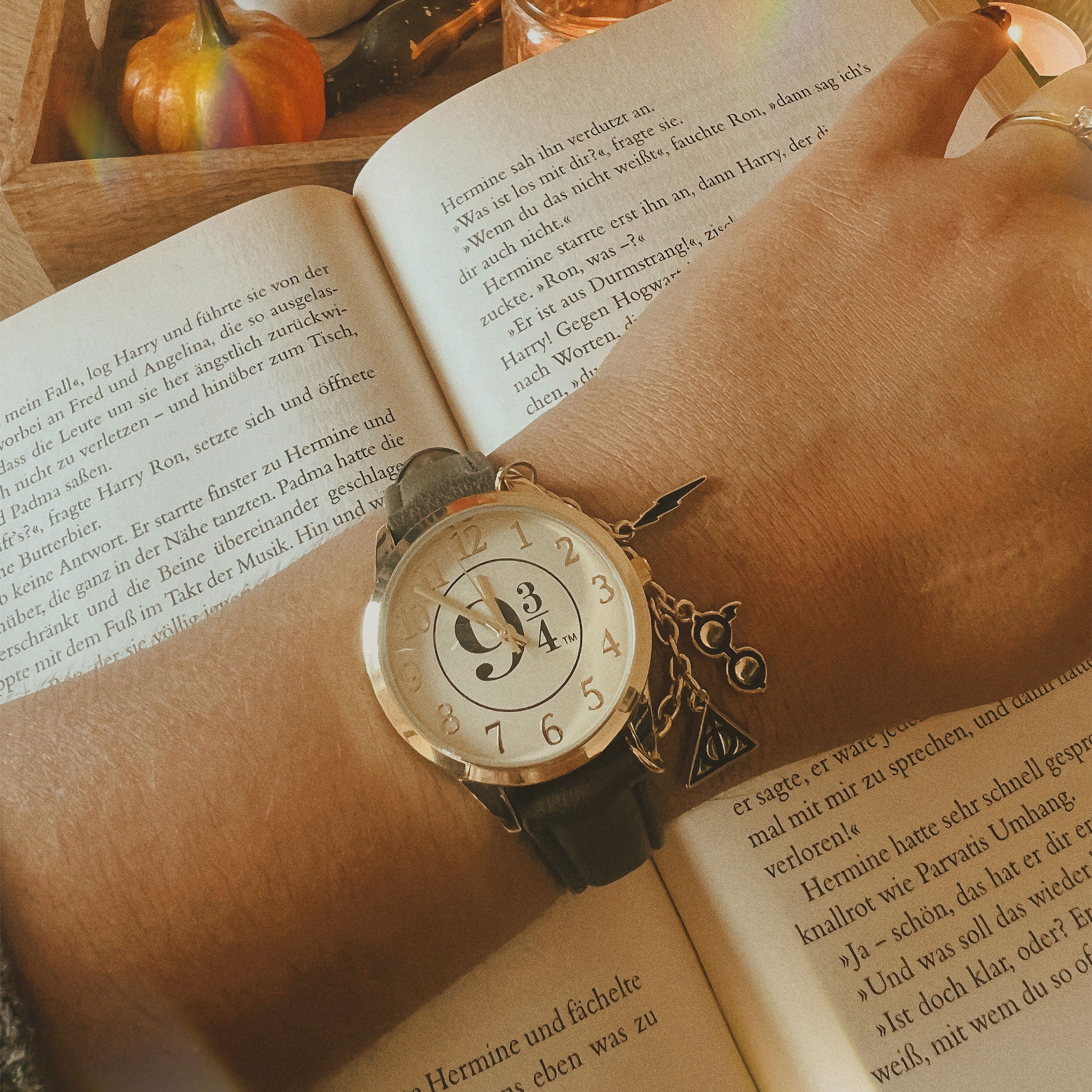 Produktbild Harry Potter - 9 3/4 Armbanduhr mit Charms