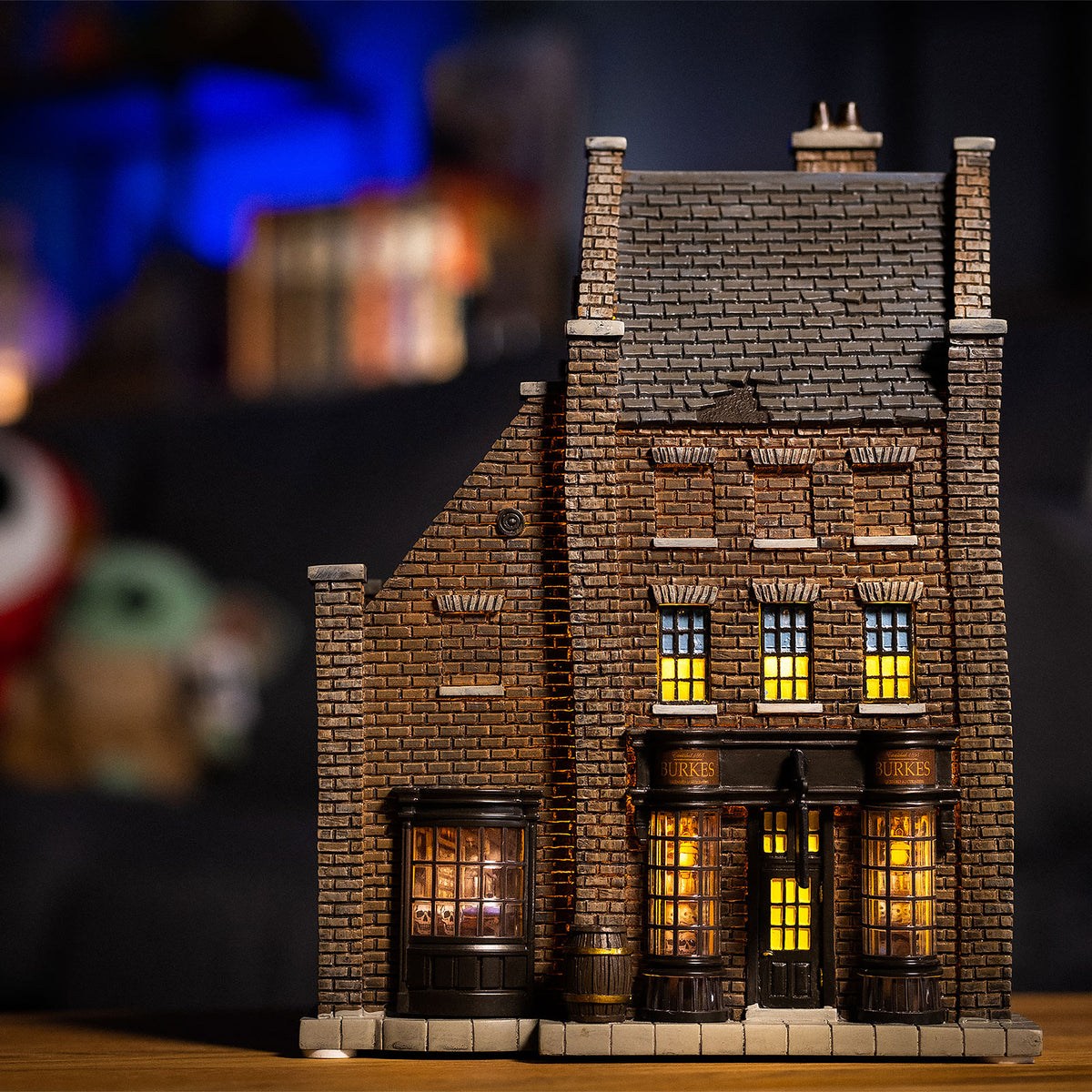 Produktbild Borgin & Burkes Shop Miniatur Replik mit Beleuchtung - Harry Potter