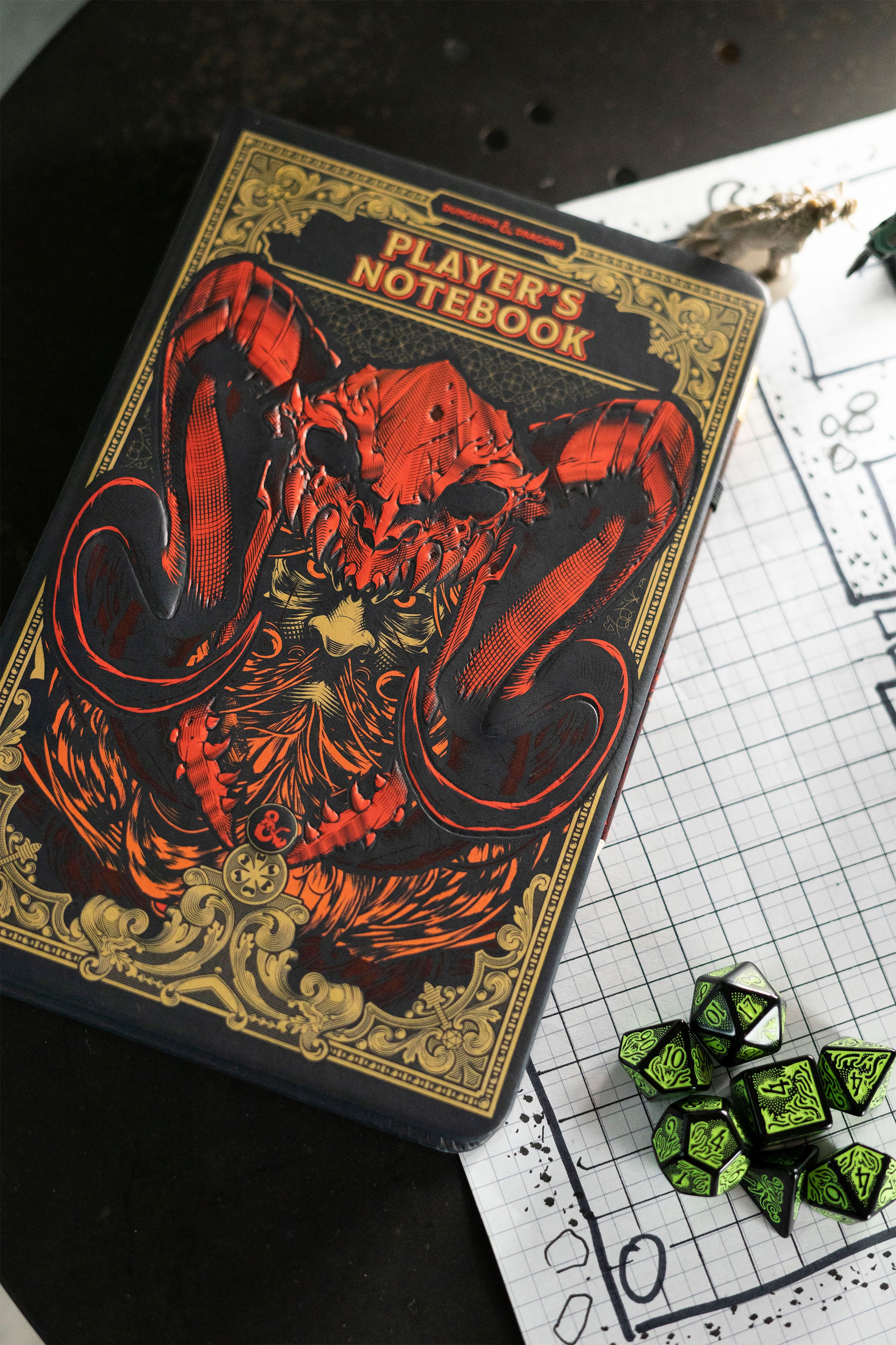 Produktbild Dungeons & Dragons - Players Notizbuch A5 mit Bleistift