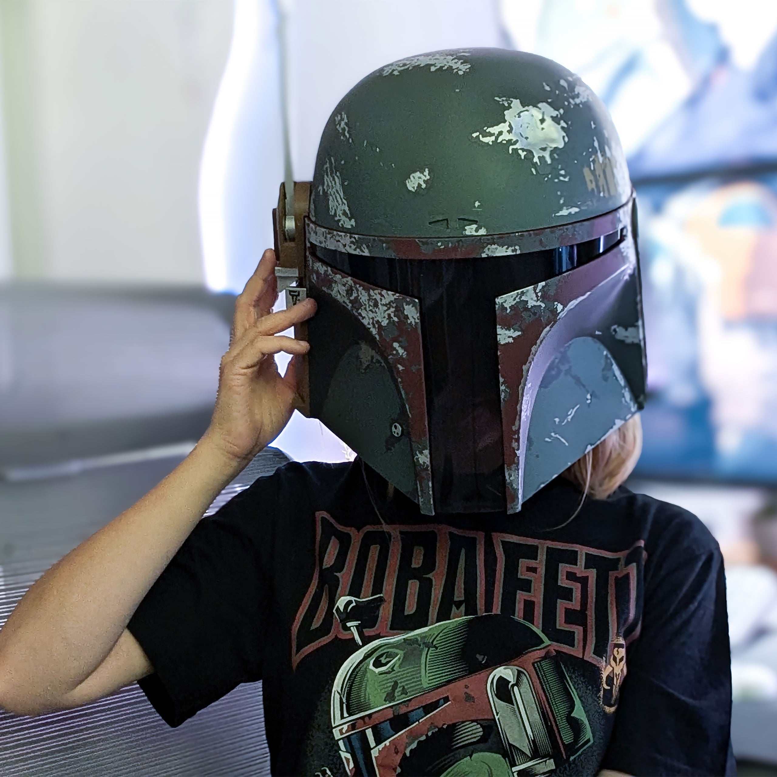 Produktbild Star Wars - Boba Fett Helm Premium Replik mit Lichteffekten