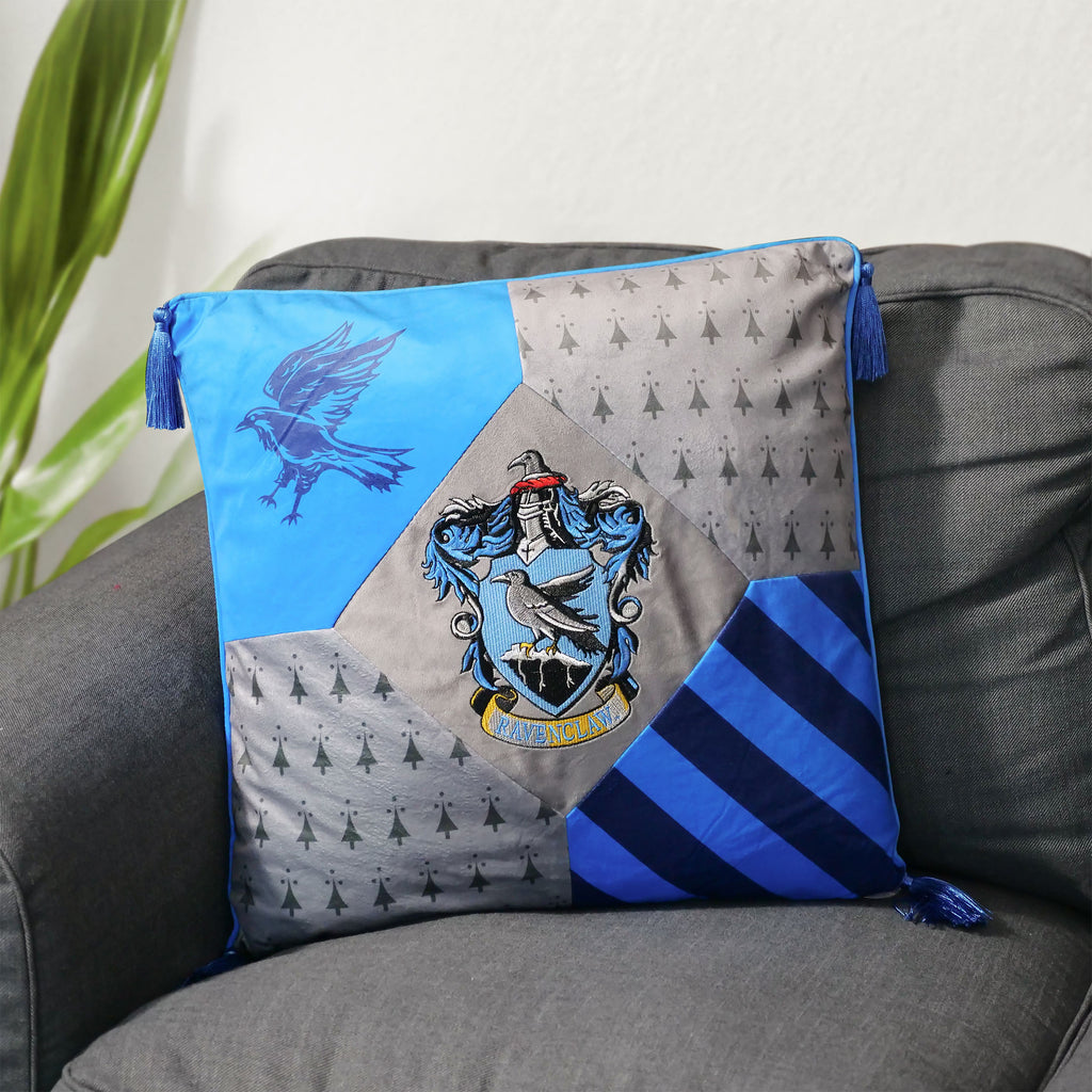 Produktbild Harry Potter - Ravenclaw Kissen mit Quasten deluxe