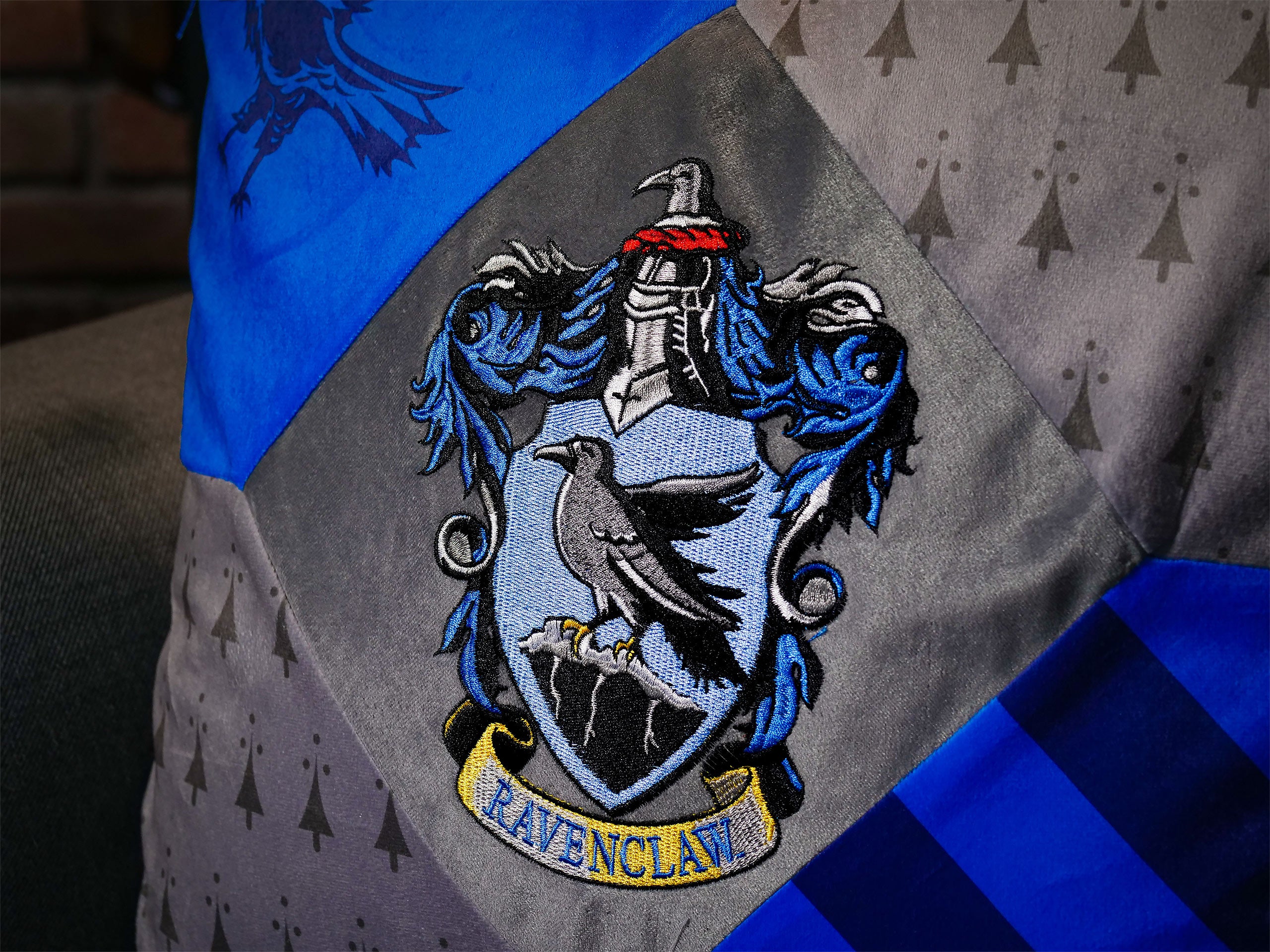 Produktbild Harry Potter - Ravenclaw Kissen mit Quasten deluxe