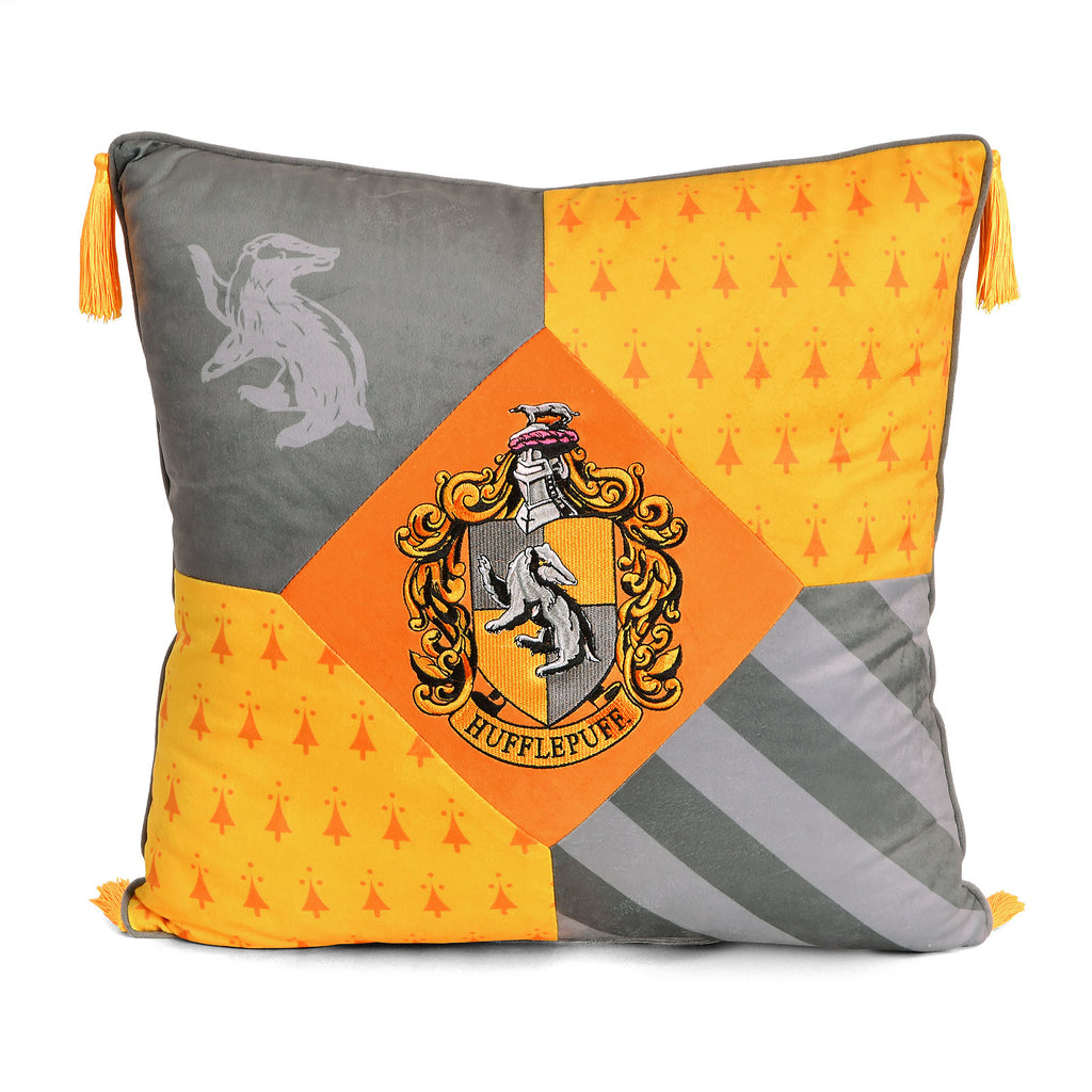Produktbild Harry Potter - Hufflepuff Kissen mit Quasten deluxe