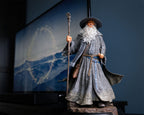 Produktbild Der Herr der Ringe - Gandalf der Graue Classic Series Deluxe Figur 35 cm