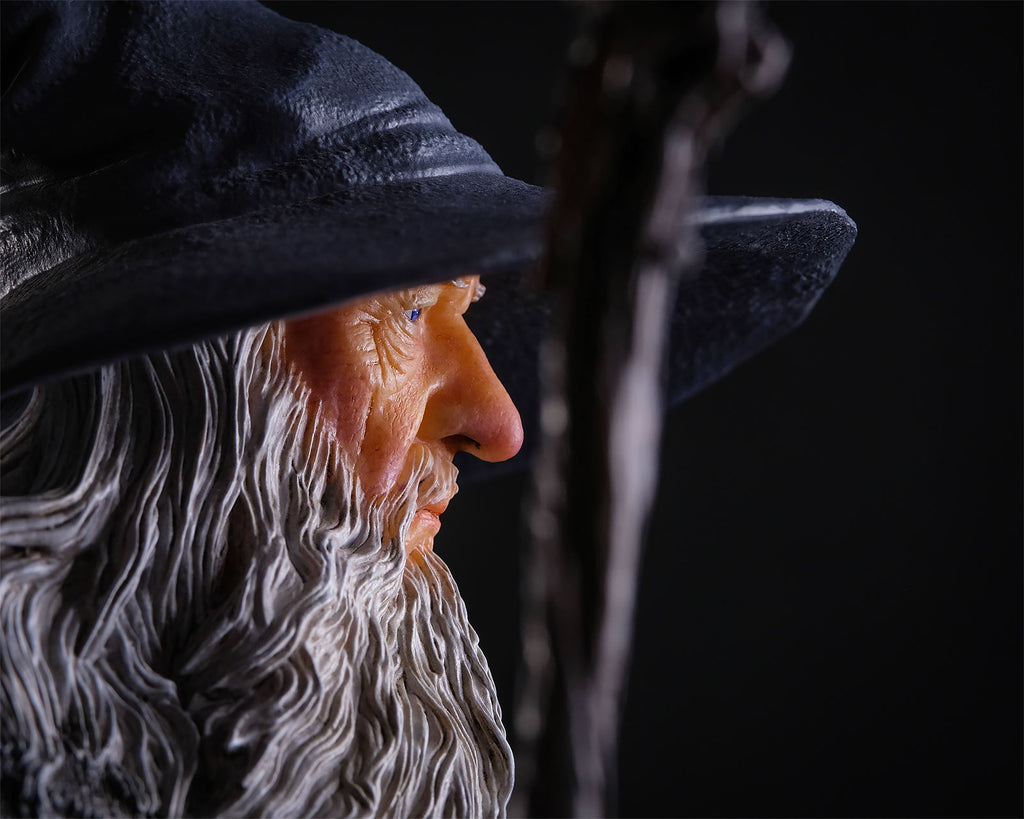 Produktbild Der Herr der Ringe - Gandalf der Graue Classic Series Deluxe Figur 35 cm