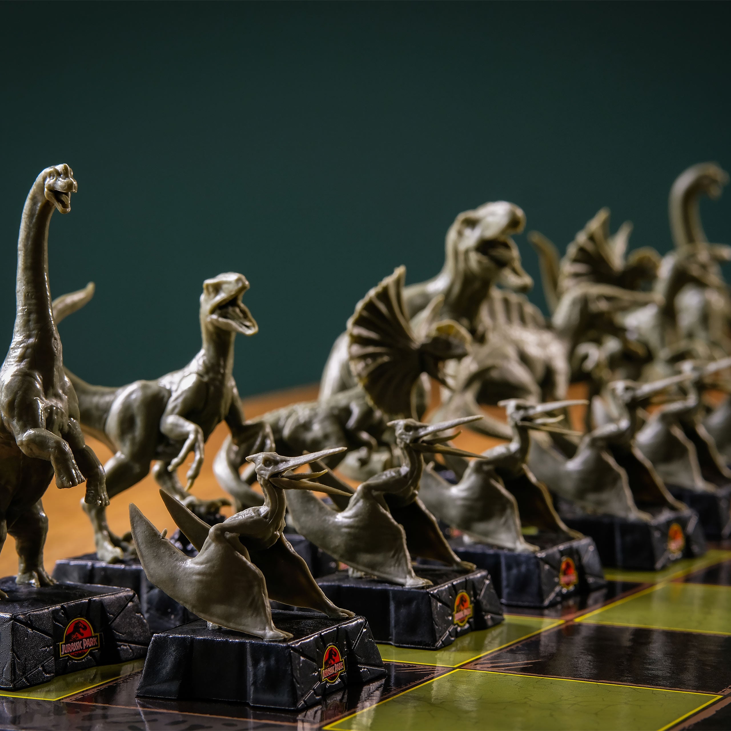 Produktbild Jurassic Park Schachspiel