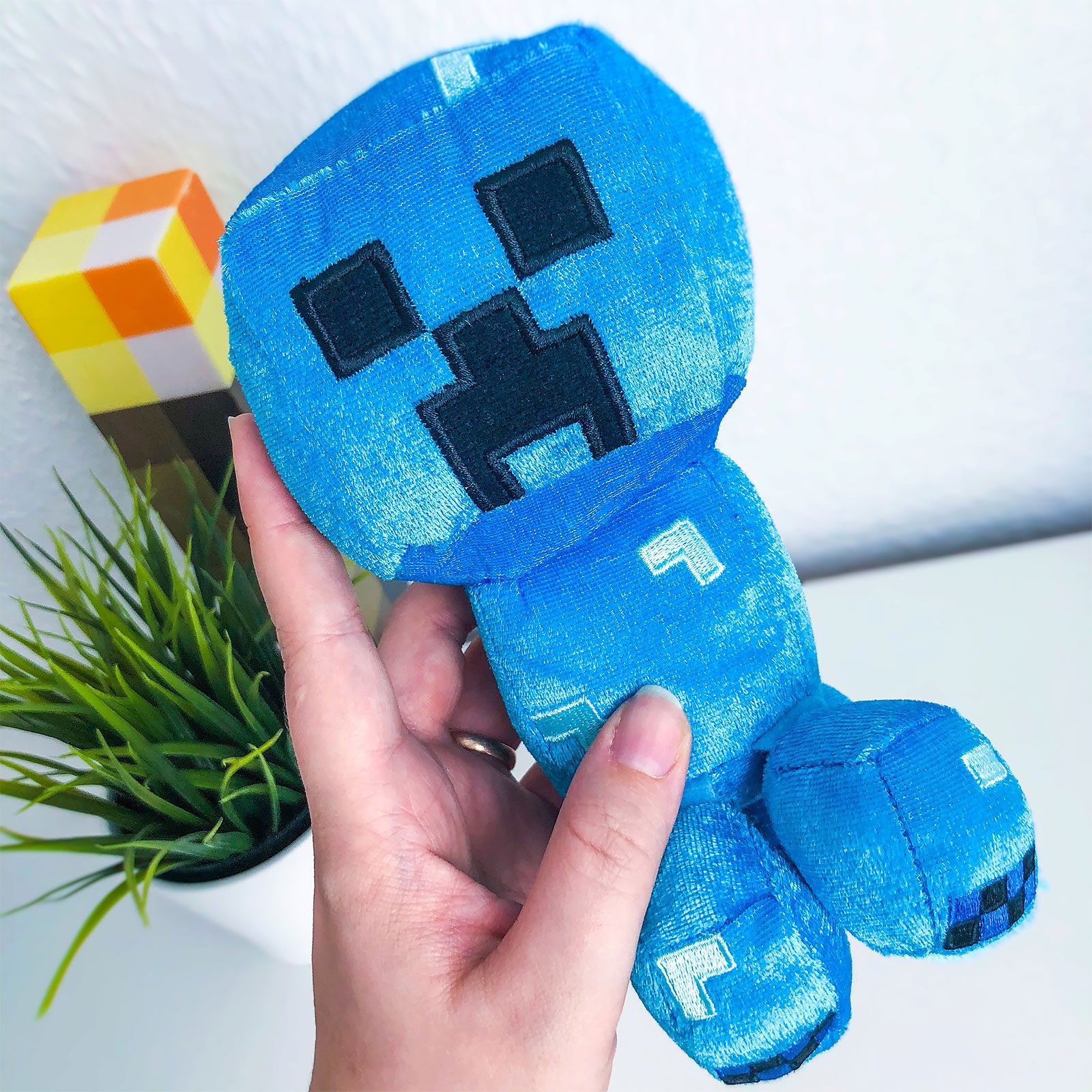Produktbild Minecraft - Happy Explorer Charged Creeper Plüsch Figur 19 cm