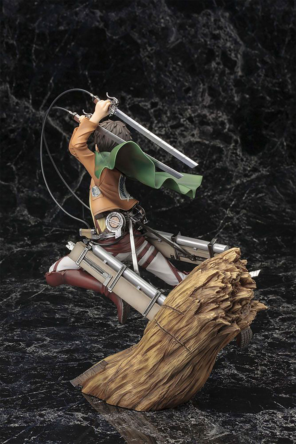 Produktbild Attack on Titan - Eren Jaeger Figur 26cm
