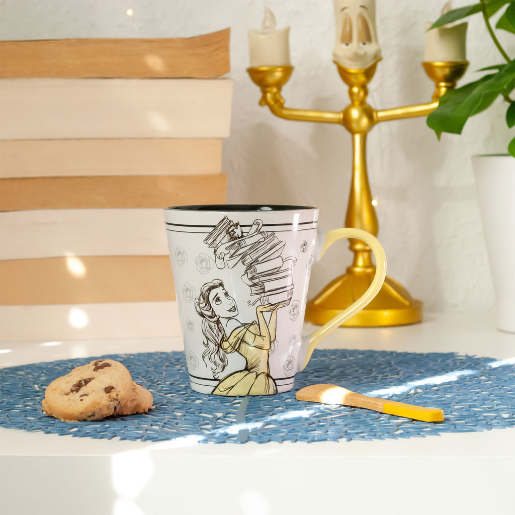 Produktbild Die Schöne und das Biest - Books Hold Magic Tasse