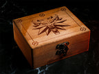 Produktbild Witcher - Wild Hunt Medaillon mit LED Augen in Geschenkbox