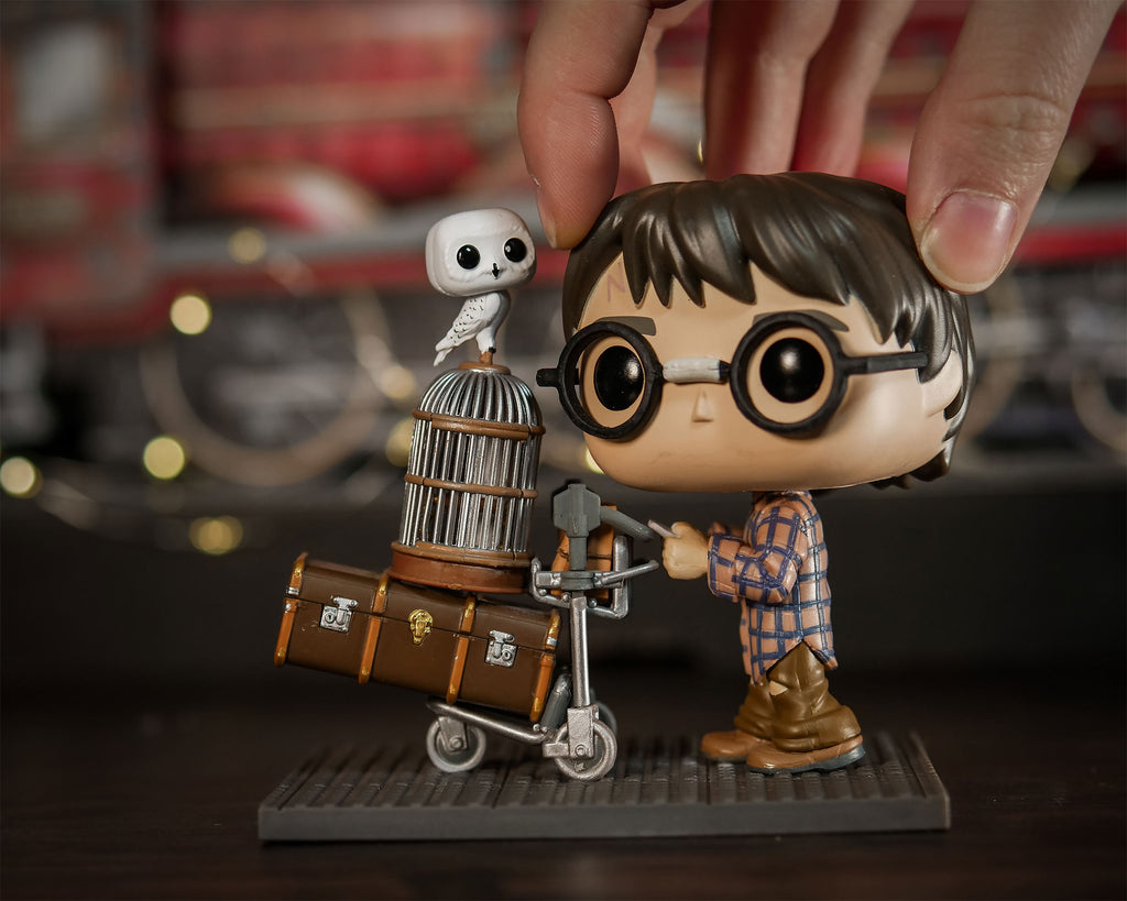 Produktbild Harry Potter mit Kofferwagen am Gleis 9 3/4 Funko Pop Figur