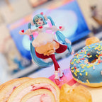 Produktbild Vocaloid - Hatsune Miku Sweet Tea Time Figur 18 cm