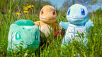 Produktbild Pokemon - Bisasam Monochrom Plüsch Figur 16 cm