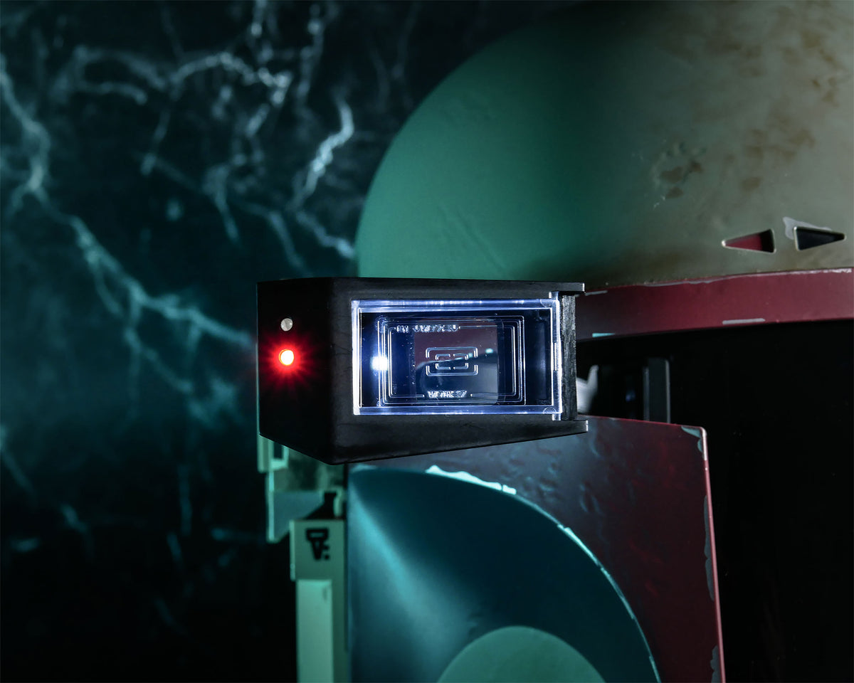 Produktbild Boba Fett Premium Helm Replik Re-Armored mit Lichteffekten - Star Wars