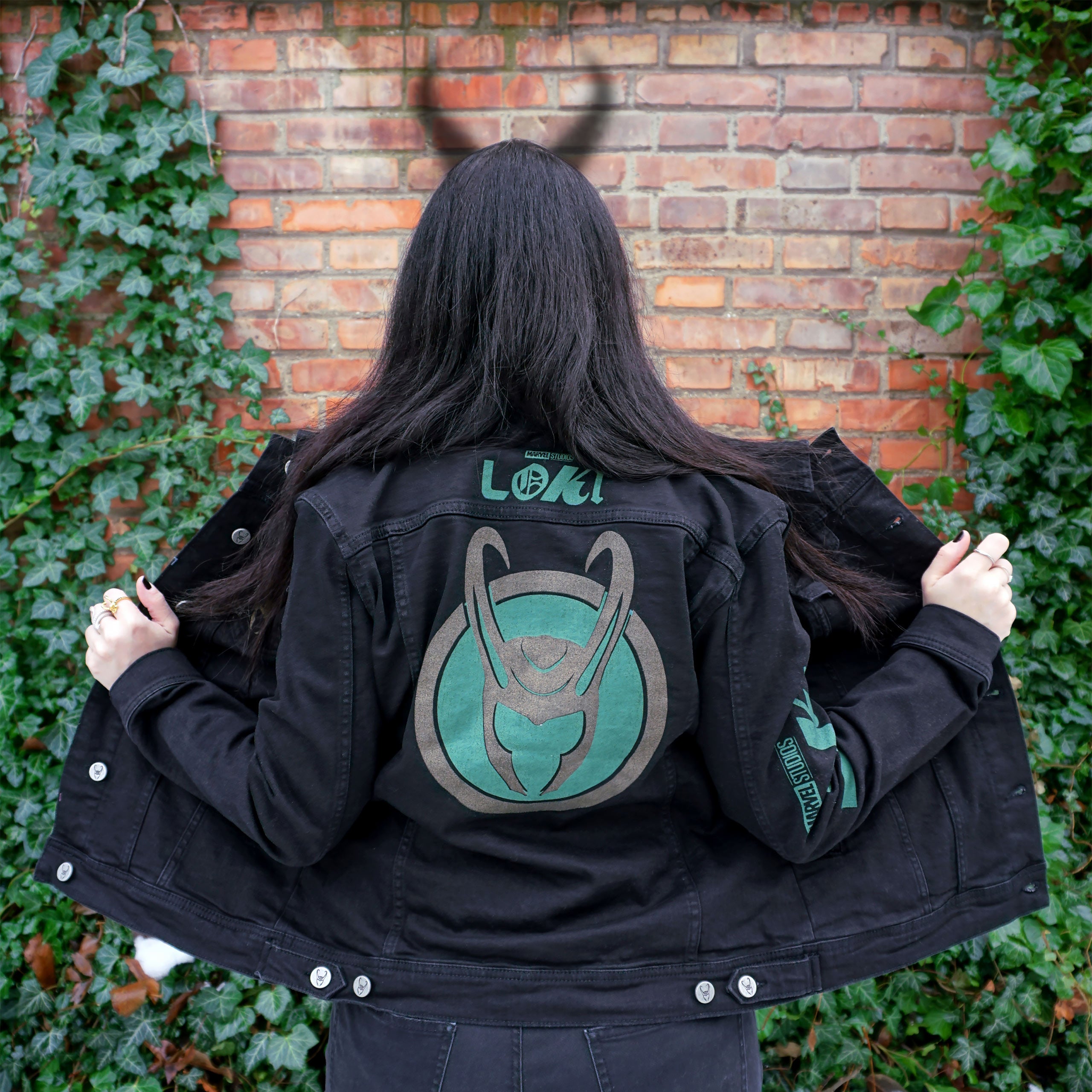 Produktbild Loki - Logo Jeansjacke Damen schwarz