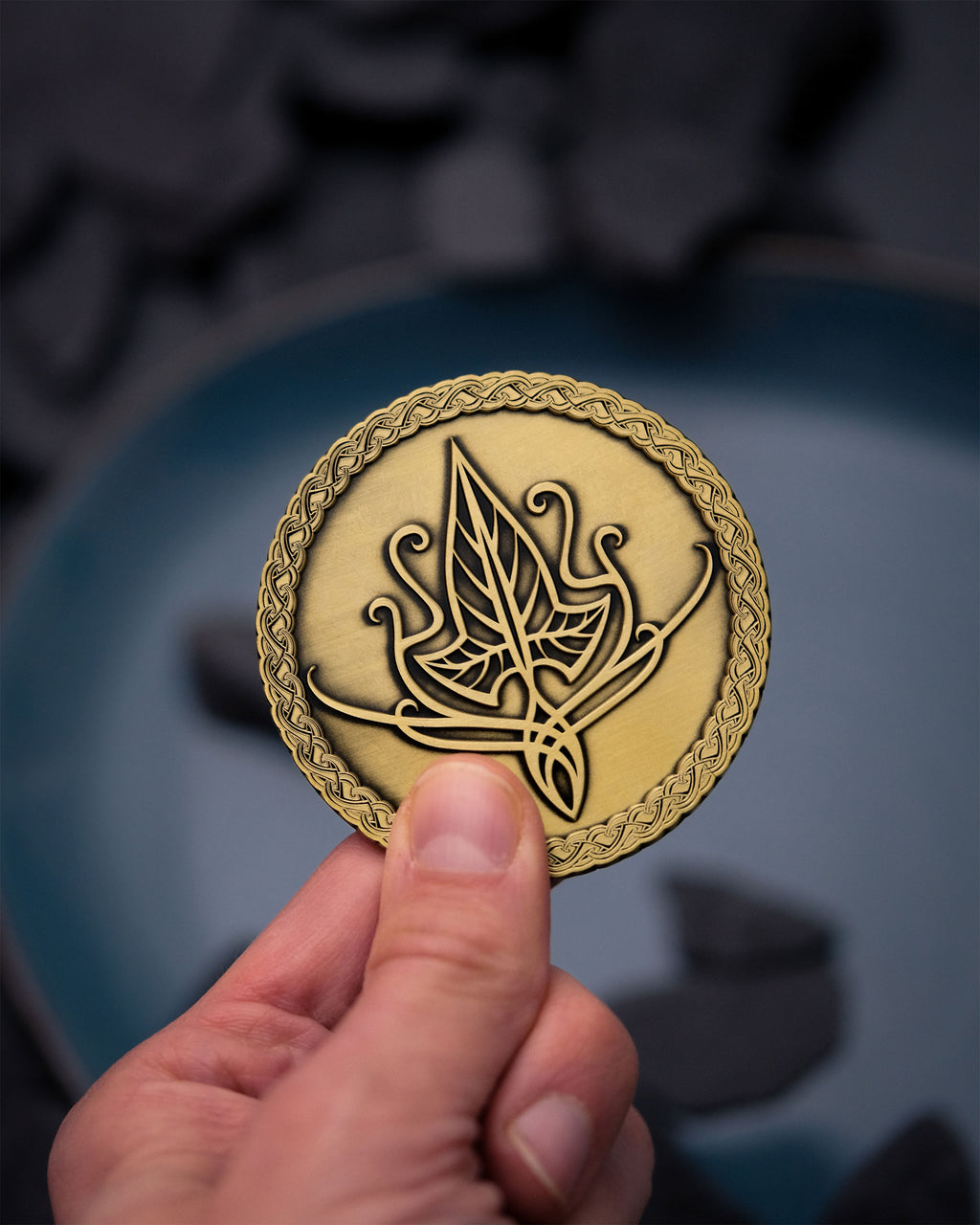 Produktbild Der Herr der Ringe - Blattbrosche Sammlermünze
