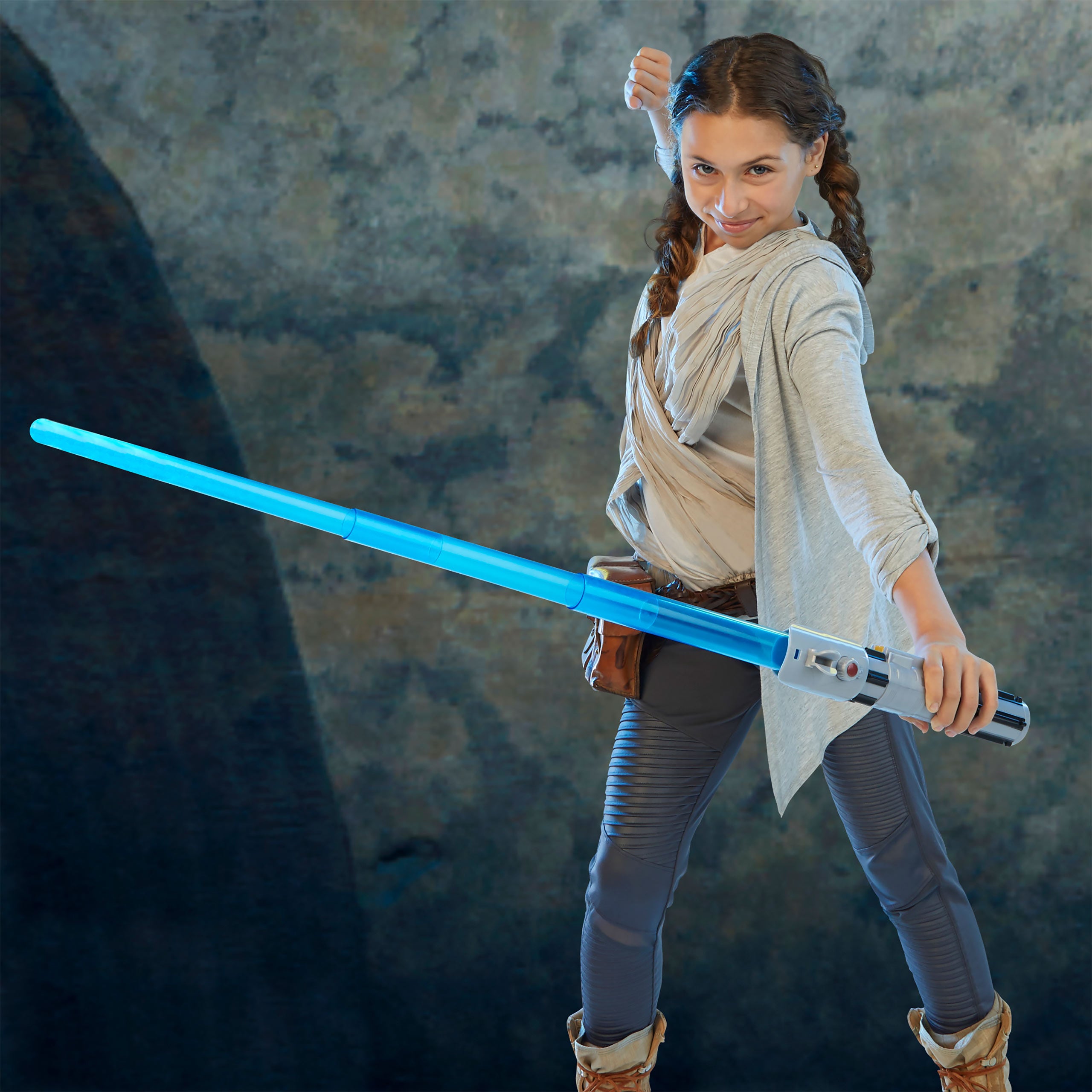 Produktbild Star Wars - Luke Skywalker Forge Lichtschwert mit Licht- und Soundeffekt