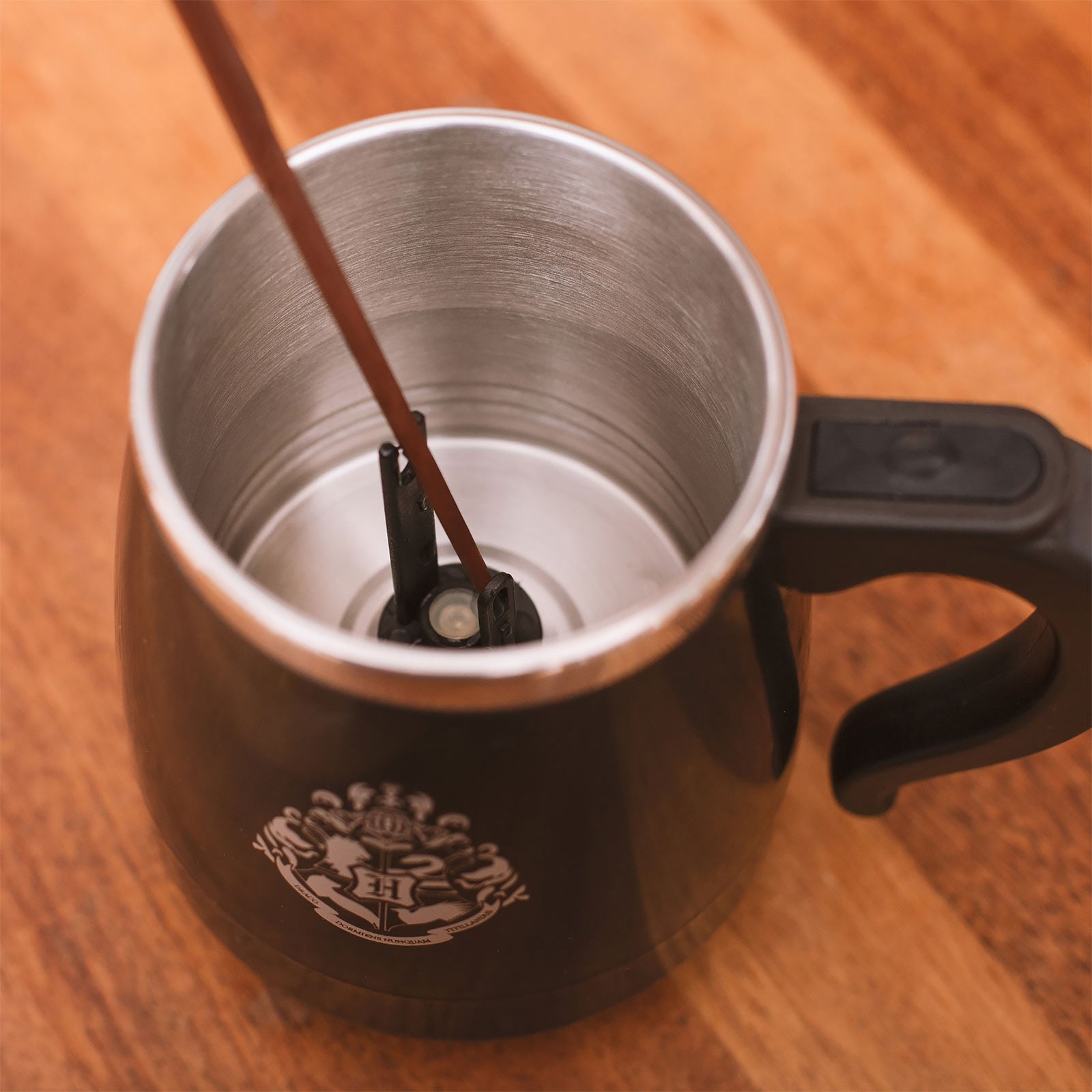 Produktbild Harry Potter - Hogwarts Tasse mit Rührfunktion und Zauberstab