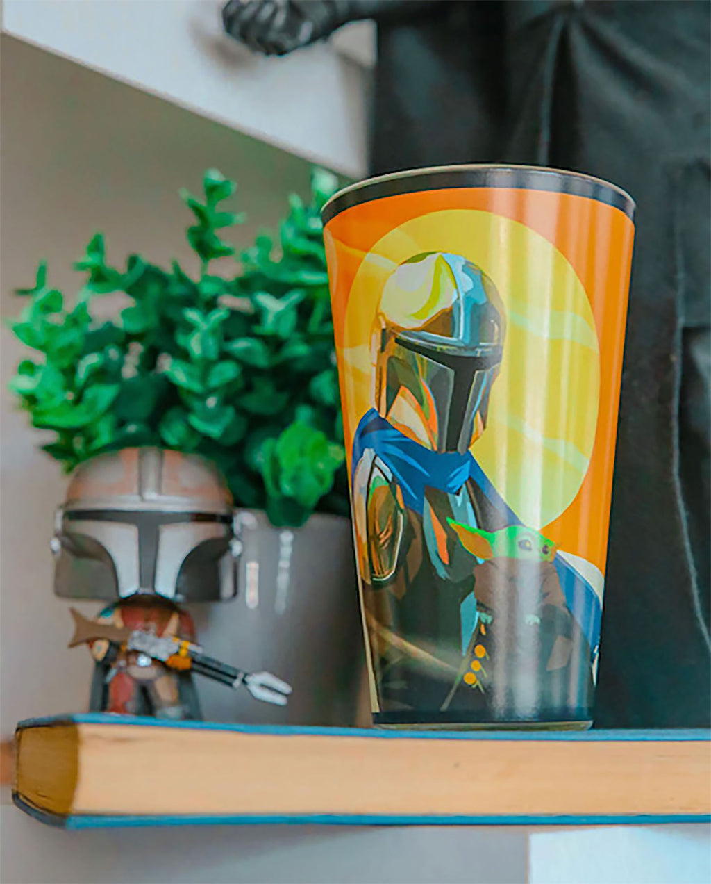 Produktbild Mando mit Grogu Glas - Star Wars The Mandalorian