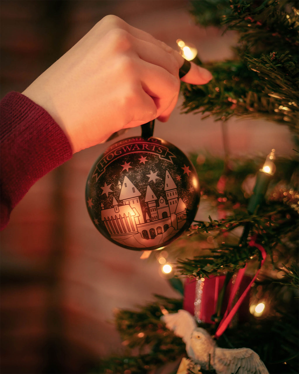 Produktbild Harry Potter - Hogwarts Weihnachtskugel mit Ohrstecker-Set
