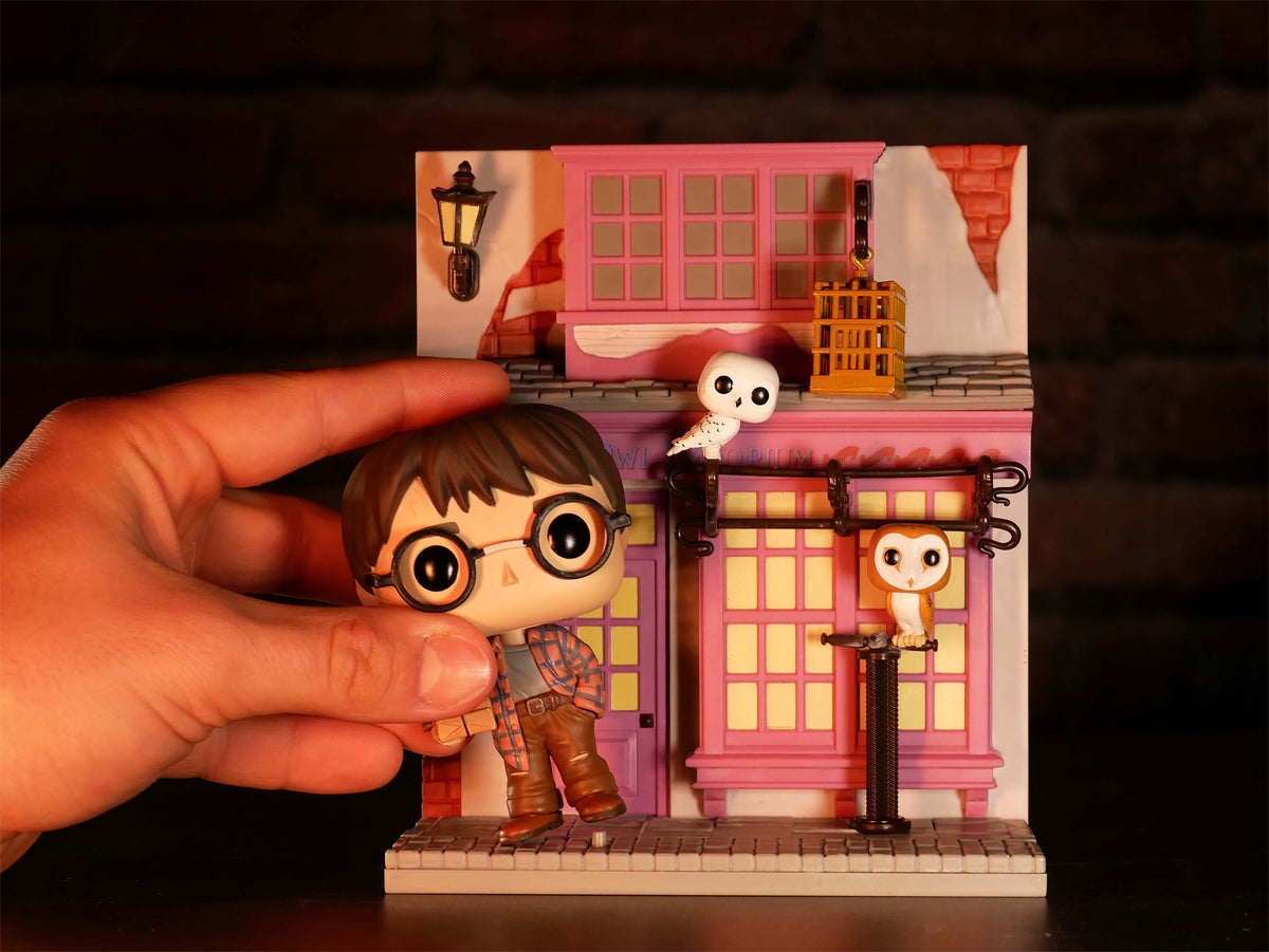 Produktbild Harry Potter und Eeylops Eulenkaufhaus Funko Pop Figur mit Diorama