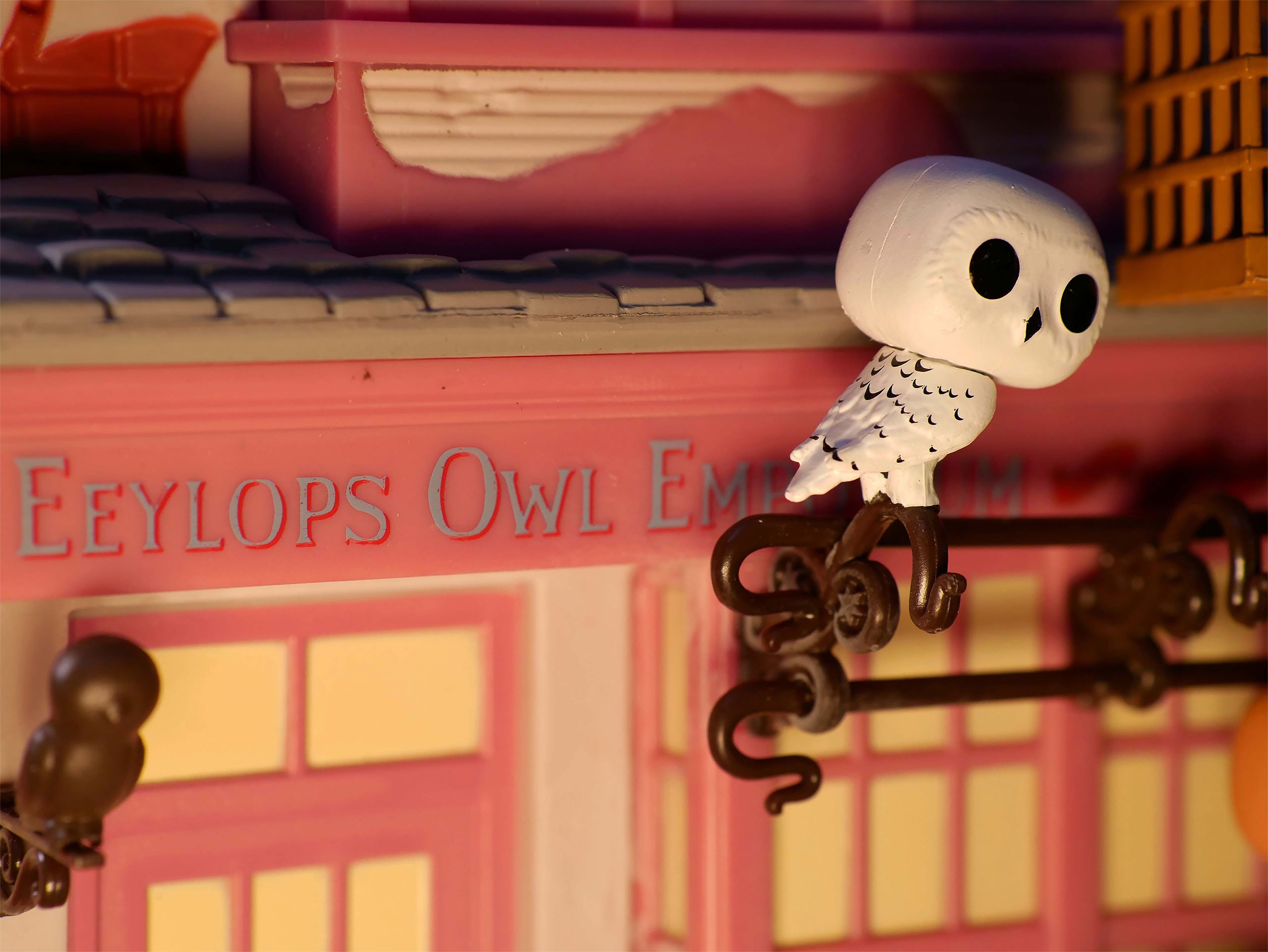 Produktbild Harry Potter und Eeylops Eulenkaufhaus Funko Pop Figur mit Diorama