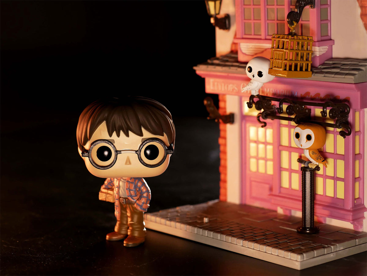 Produktbild Harry Potter und Eeylops Eulenkaufhaus Funko Pop Figur mit Diorama