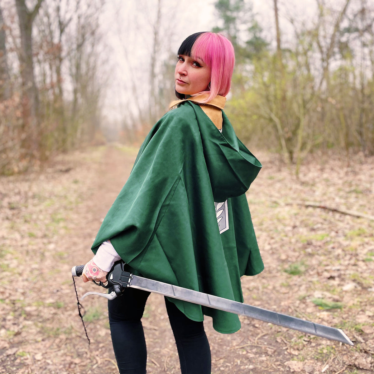 Produktbild Attack on Titan - Survey Corps Umhang mit Kapuze
