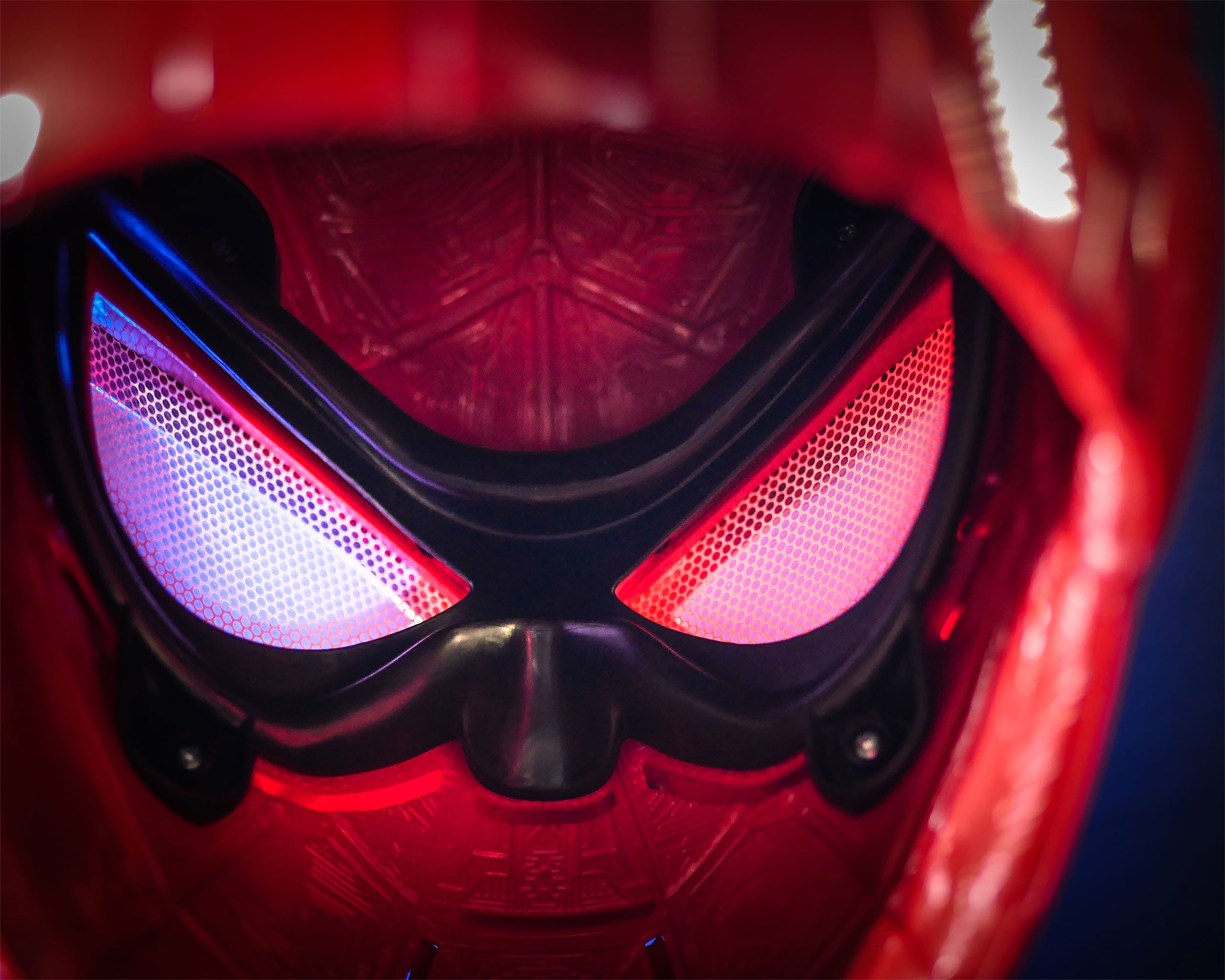 Product image Spider-Man - Iron Spider Helmet Replica with Light Effects