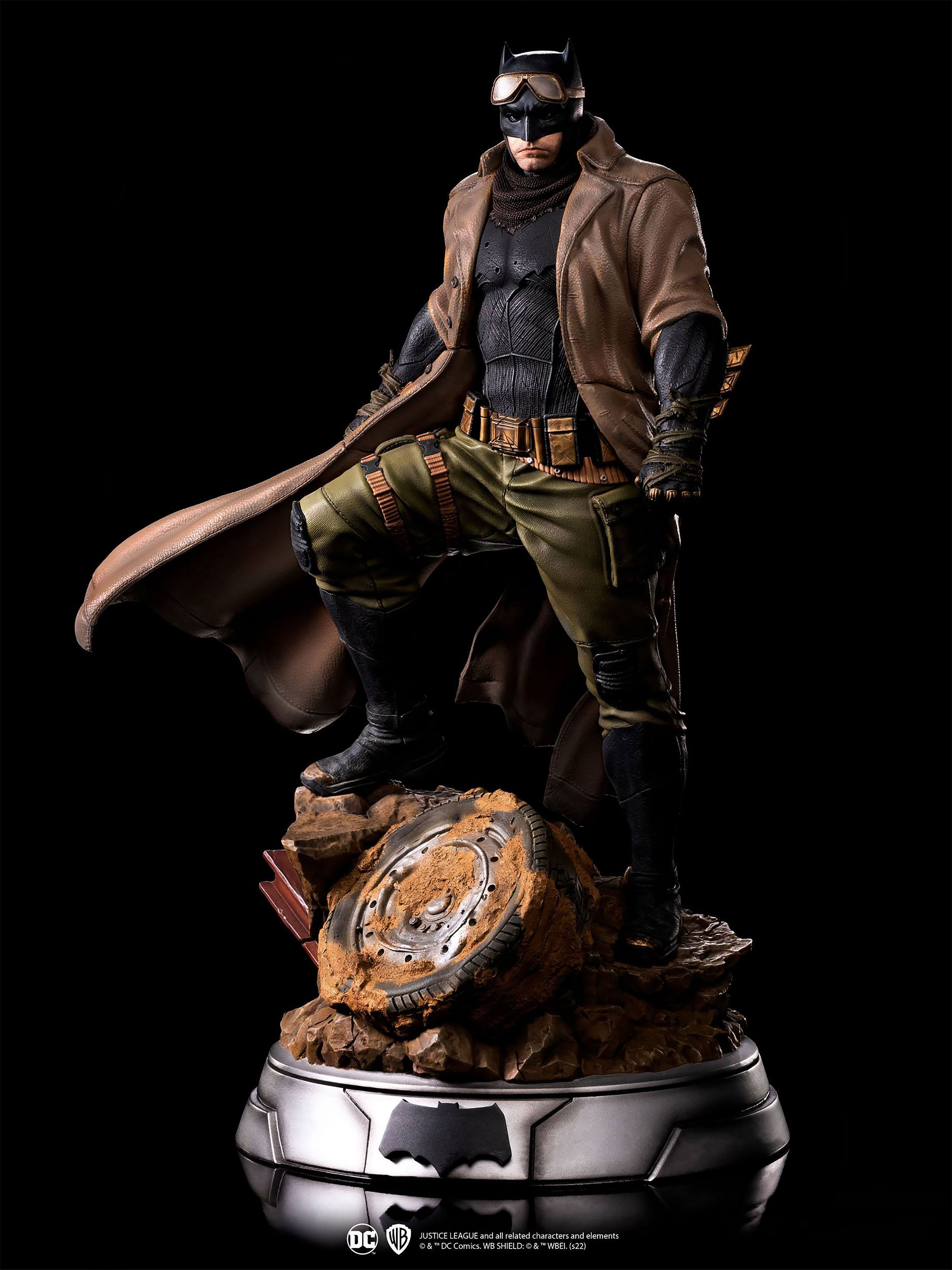 Produktbild Zack Snyders Justice League - Batman Knightmare Statue Maßstab 1:4