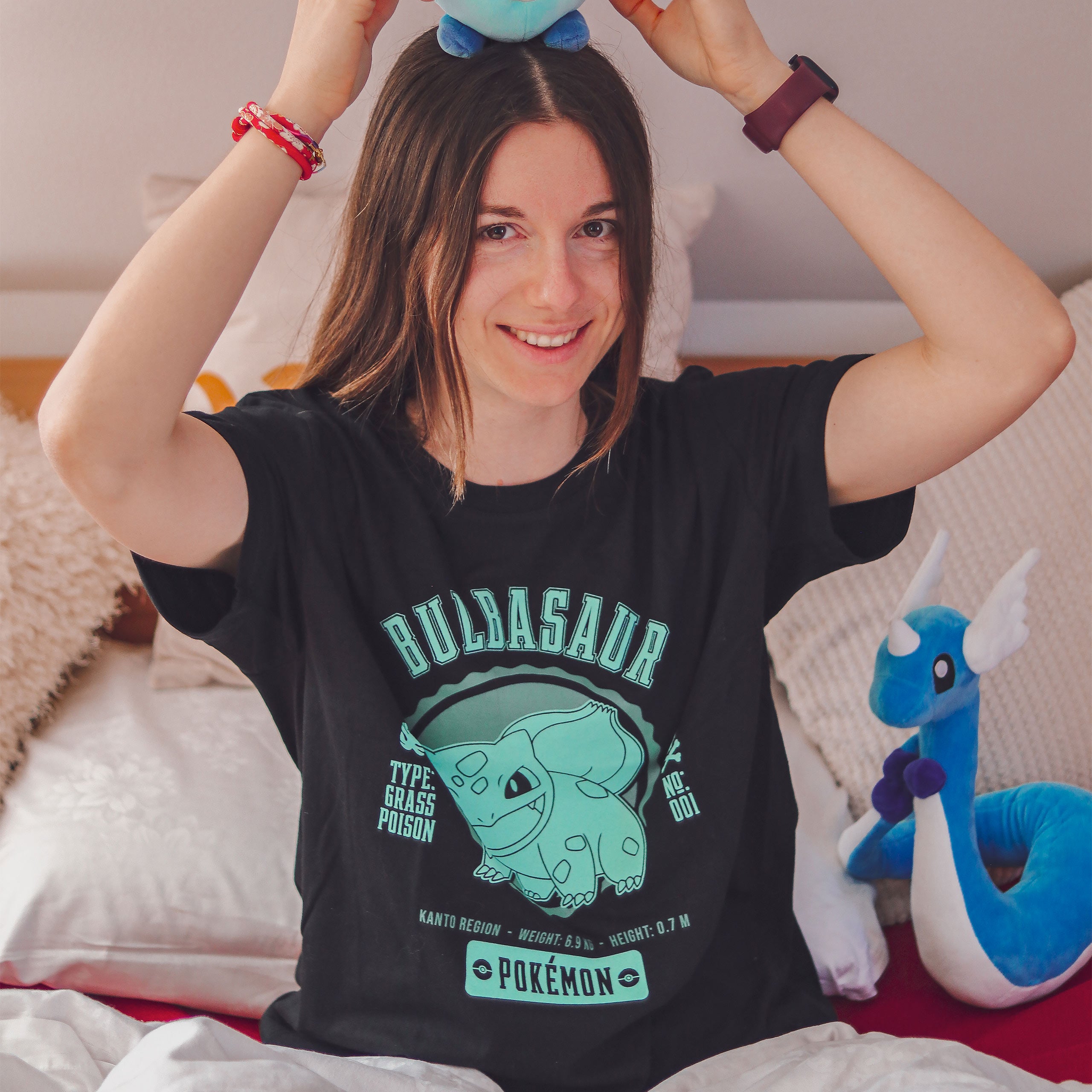 Produktbild Pokemon - Bisasam College T-Shirt schwarz