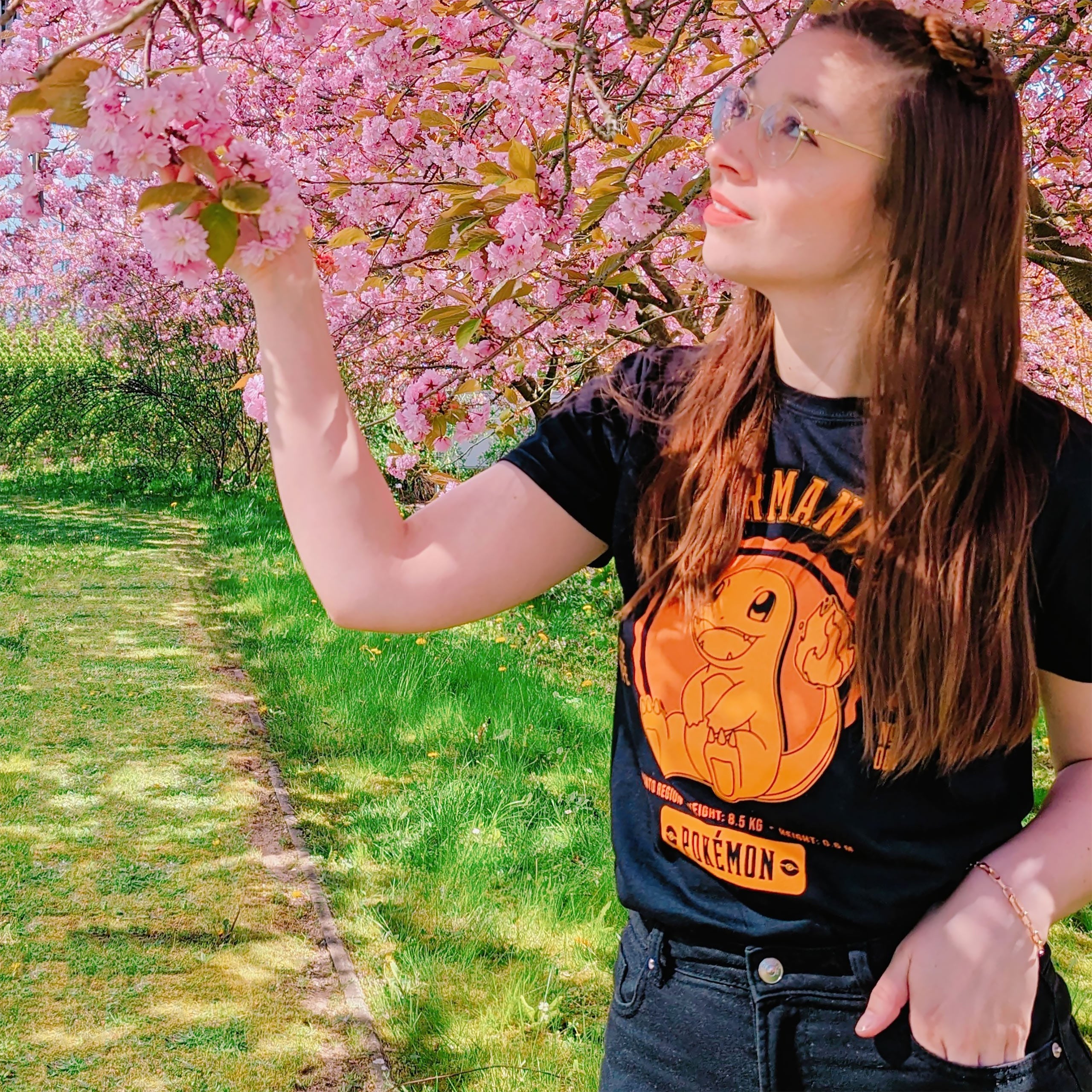 Produktbild Pokemon - Glumanda College T-Shirt schwarz
