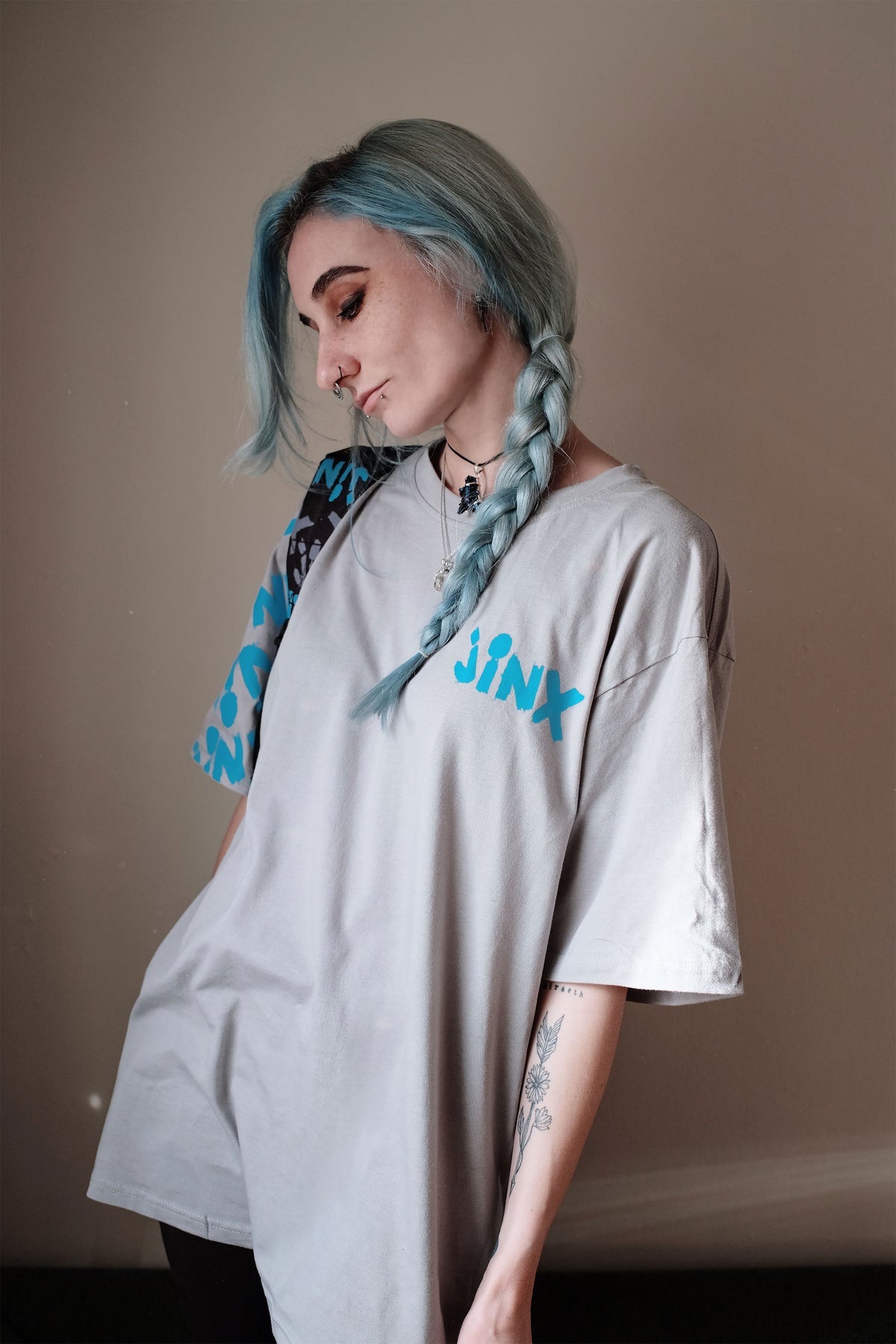 Produktbild League of Legends - Jinx Character T-Shirt grau