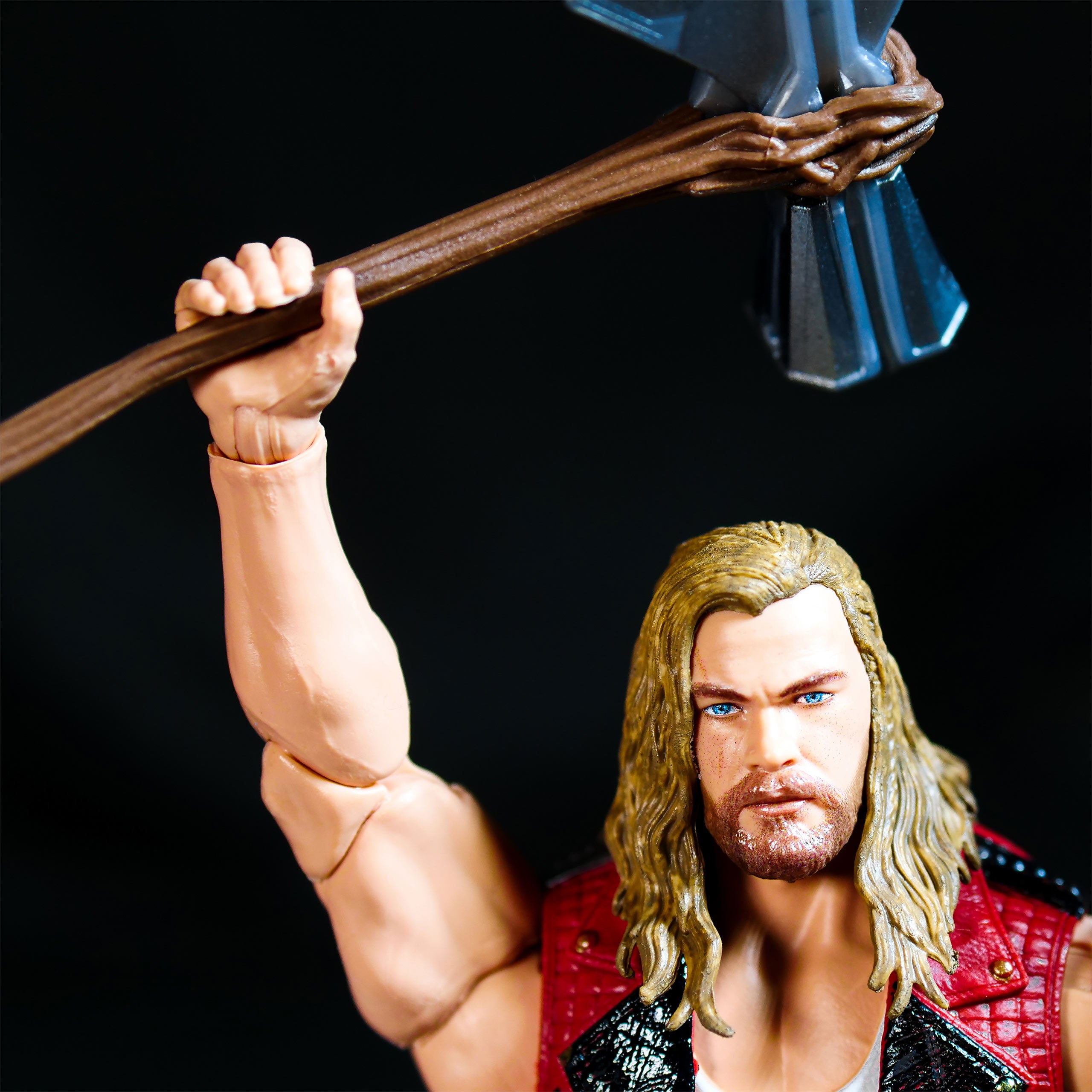 Produktbild Thor: Love and Thunder - Ravager Thor Actionfigur